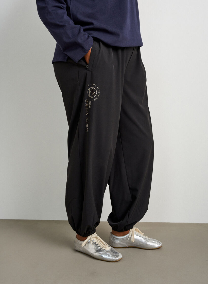Trainingsbroek met ballonpijpen, Zwart, Model image number 2