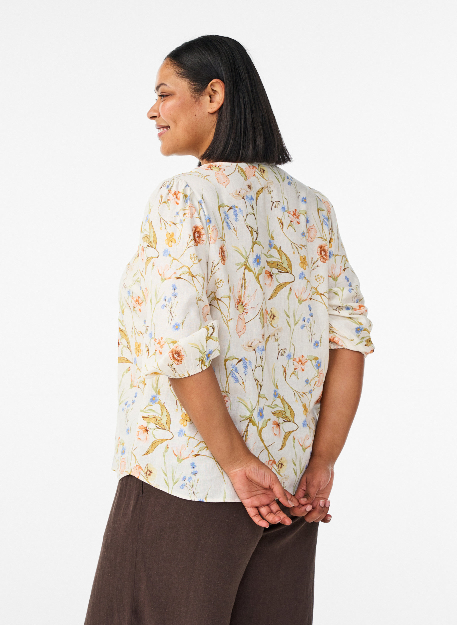 Zizzi Shirtblouse in linnen en viscose met 3/4-mouwen, Vanille, Model image number 2