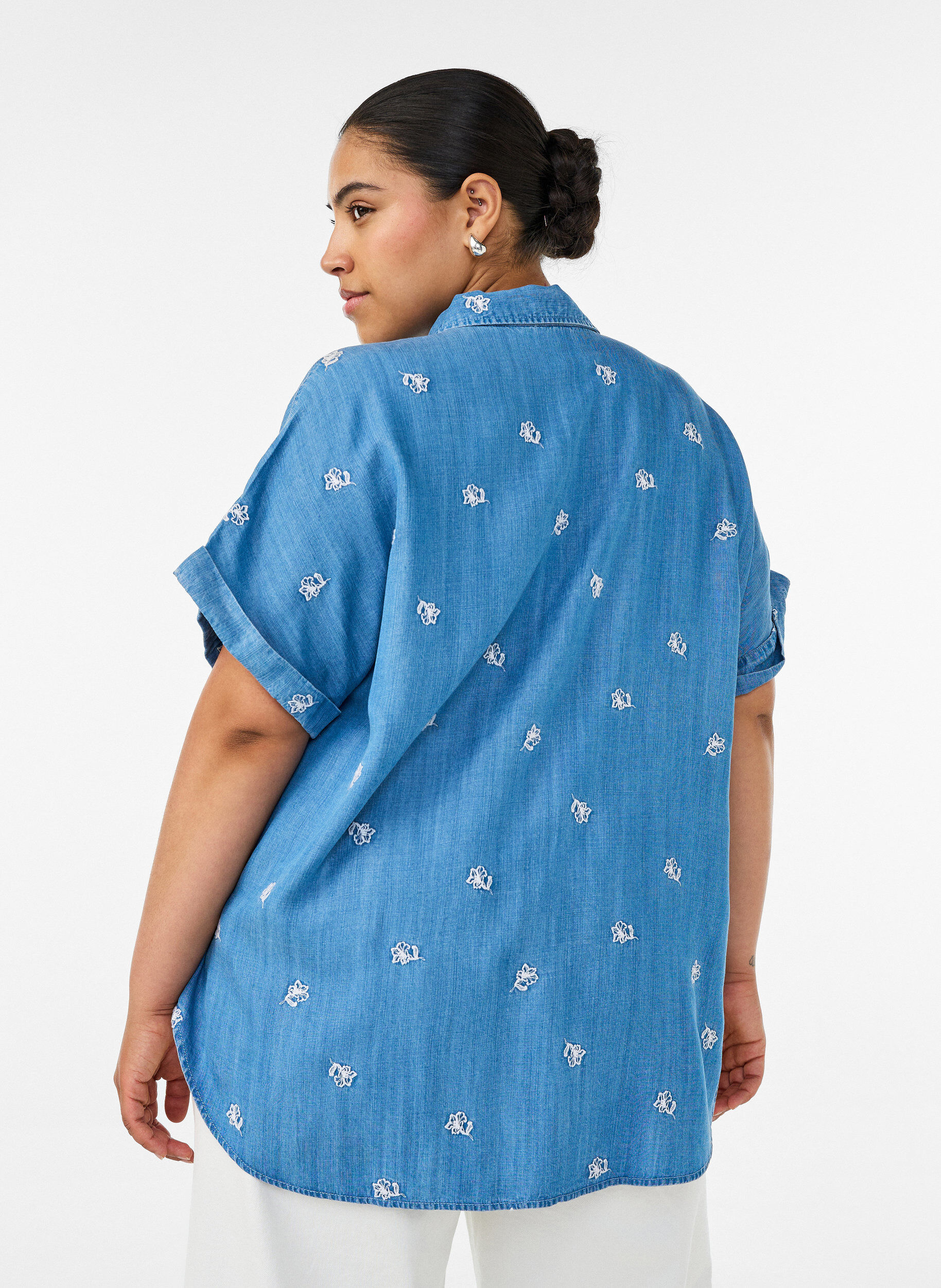 ZizziDenimlook lyocell shirt met bloemenborduursel, Blauw, Model image number 2