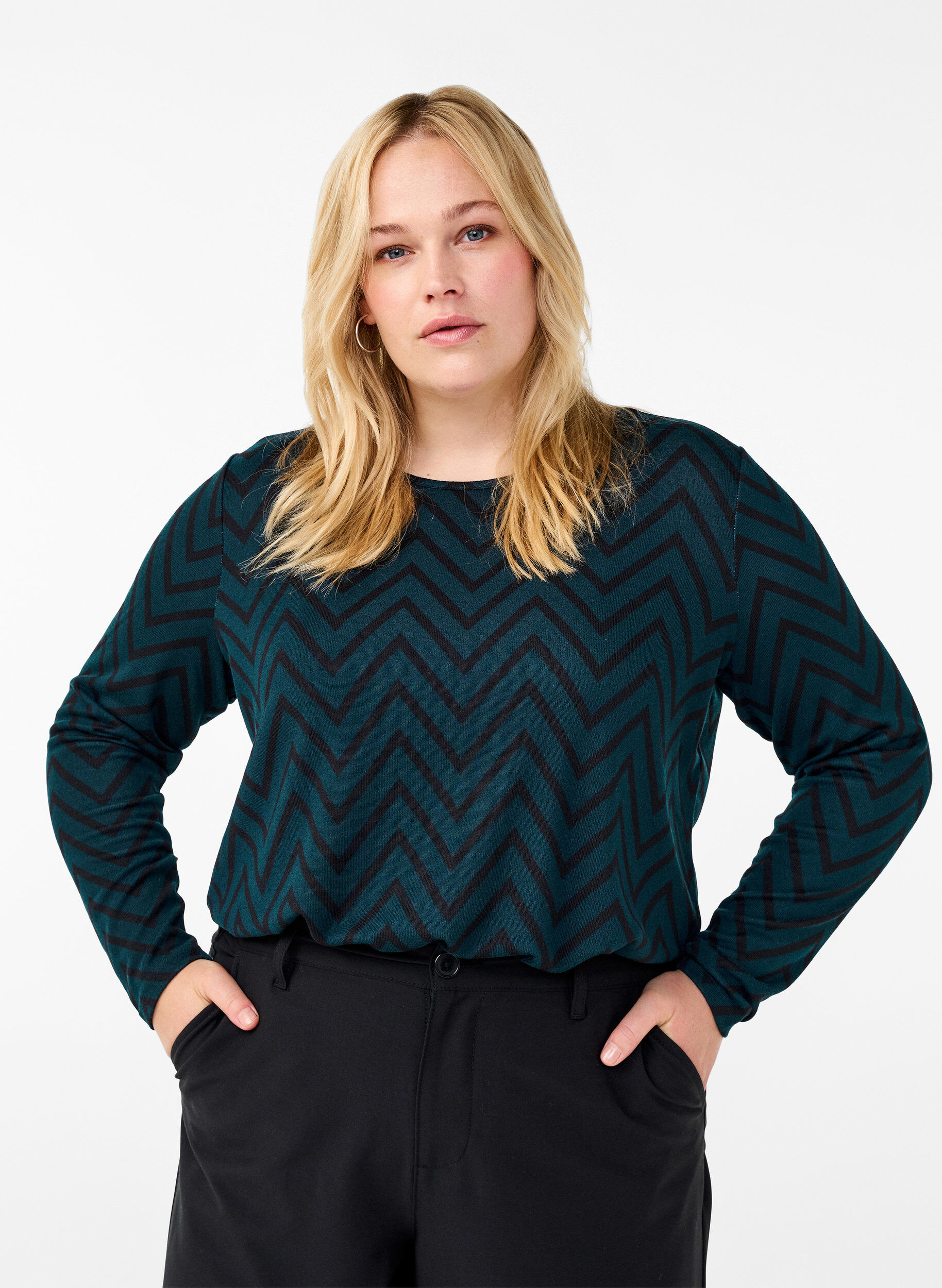 Zizzi Gedessineerde blouse met lange mouwen, Groen, Model image number 0