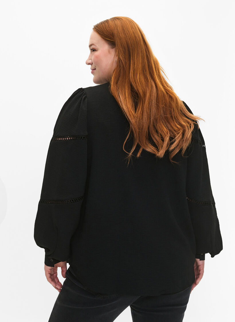 Overhemdblouse met gehaakte details, Black, Model image number 1