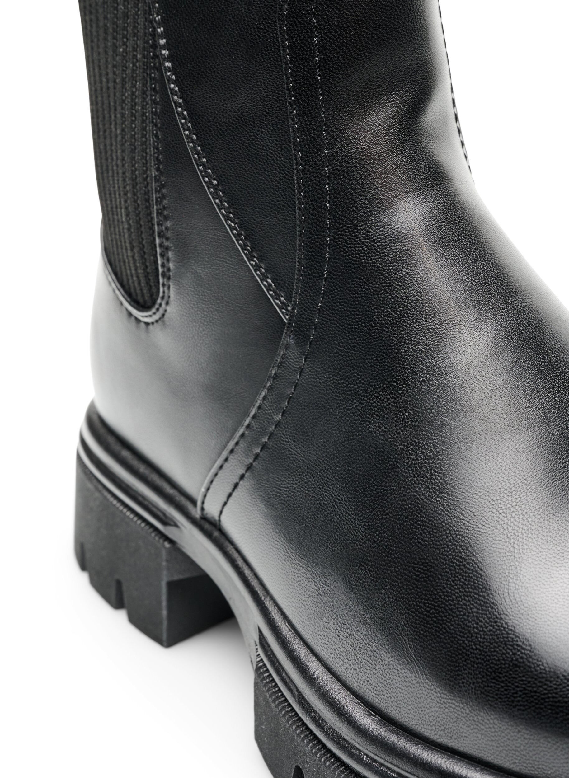 ZizziChelsea boot met een chunky zool en geribde panelen, Zwart, Packshot image number 2