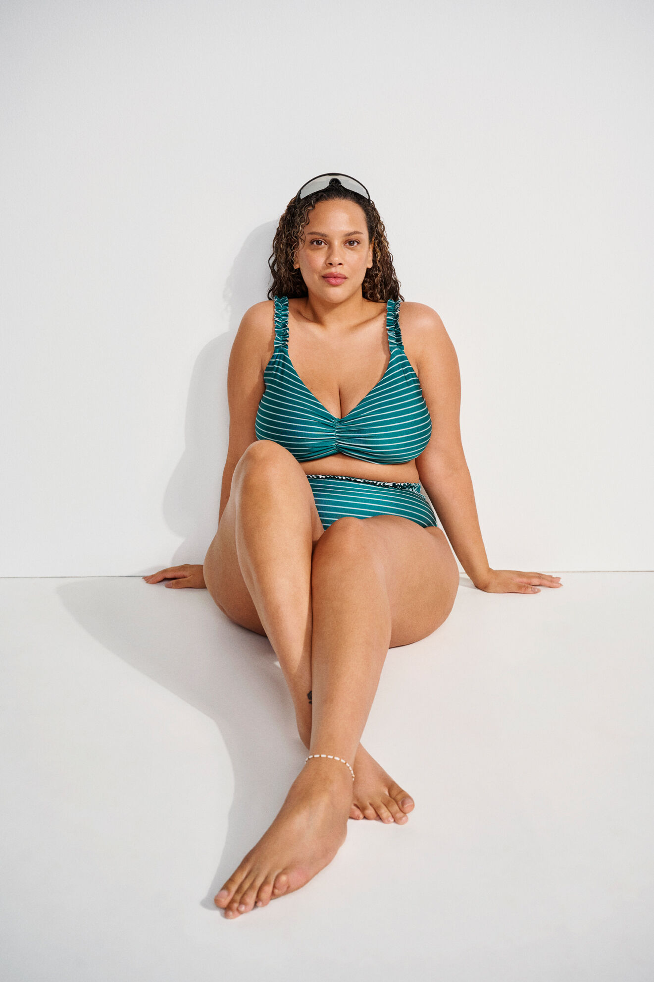 Gestreepte bikini, , Model