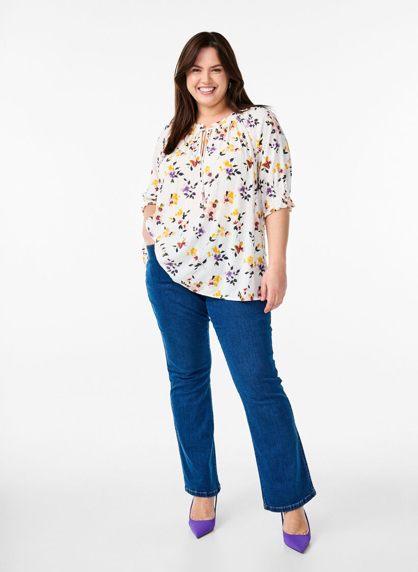 Gebloemde viscose blouse met halflange mouwen, Wit, Model image number 1