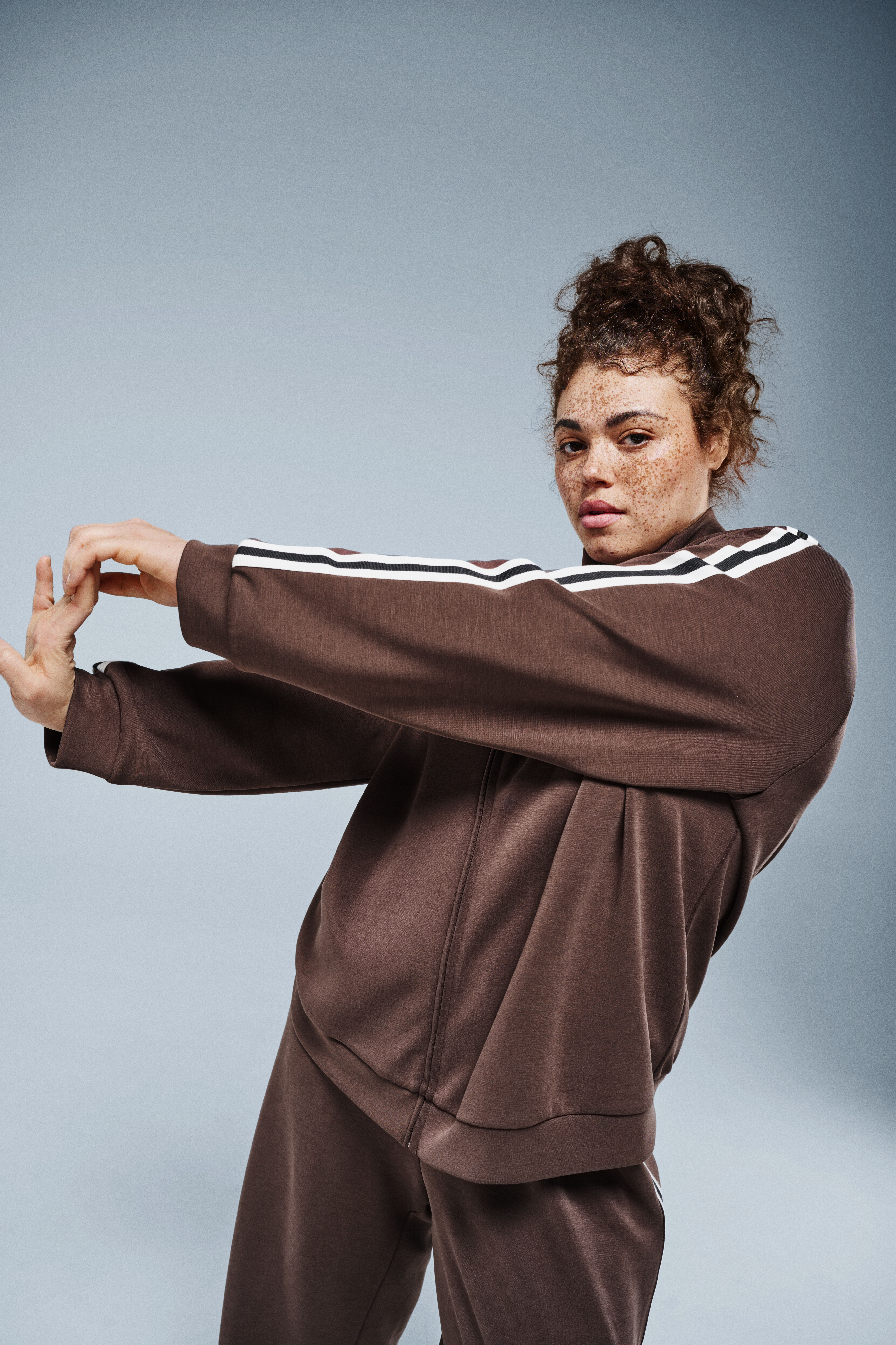 Zizzi Bruin trainingspak, , Model