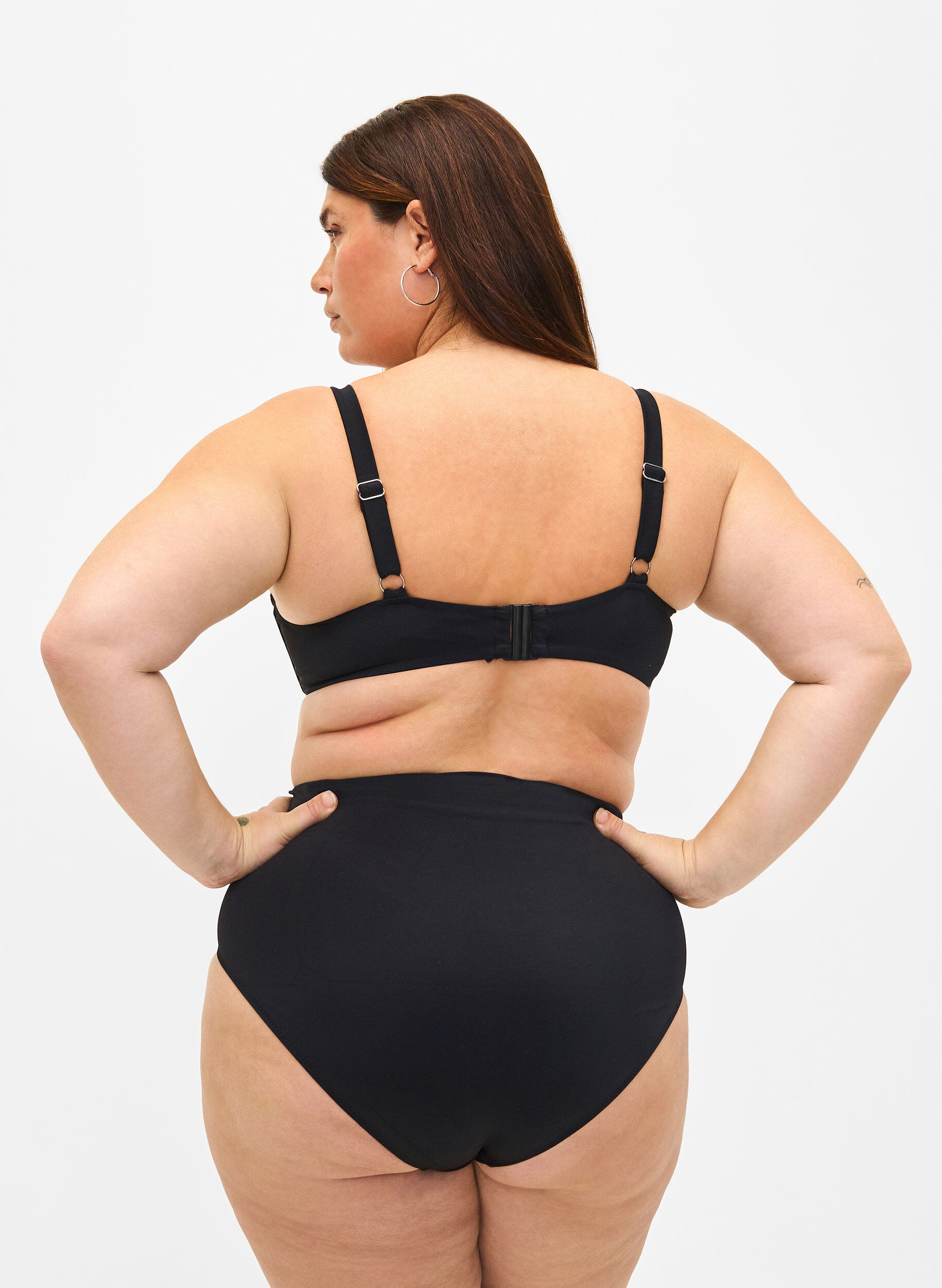 Zizzi Bikinibeha met beugel en gerimpeld detail, Black, Model image number 1