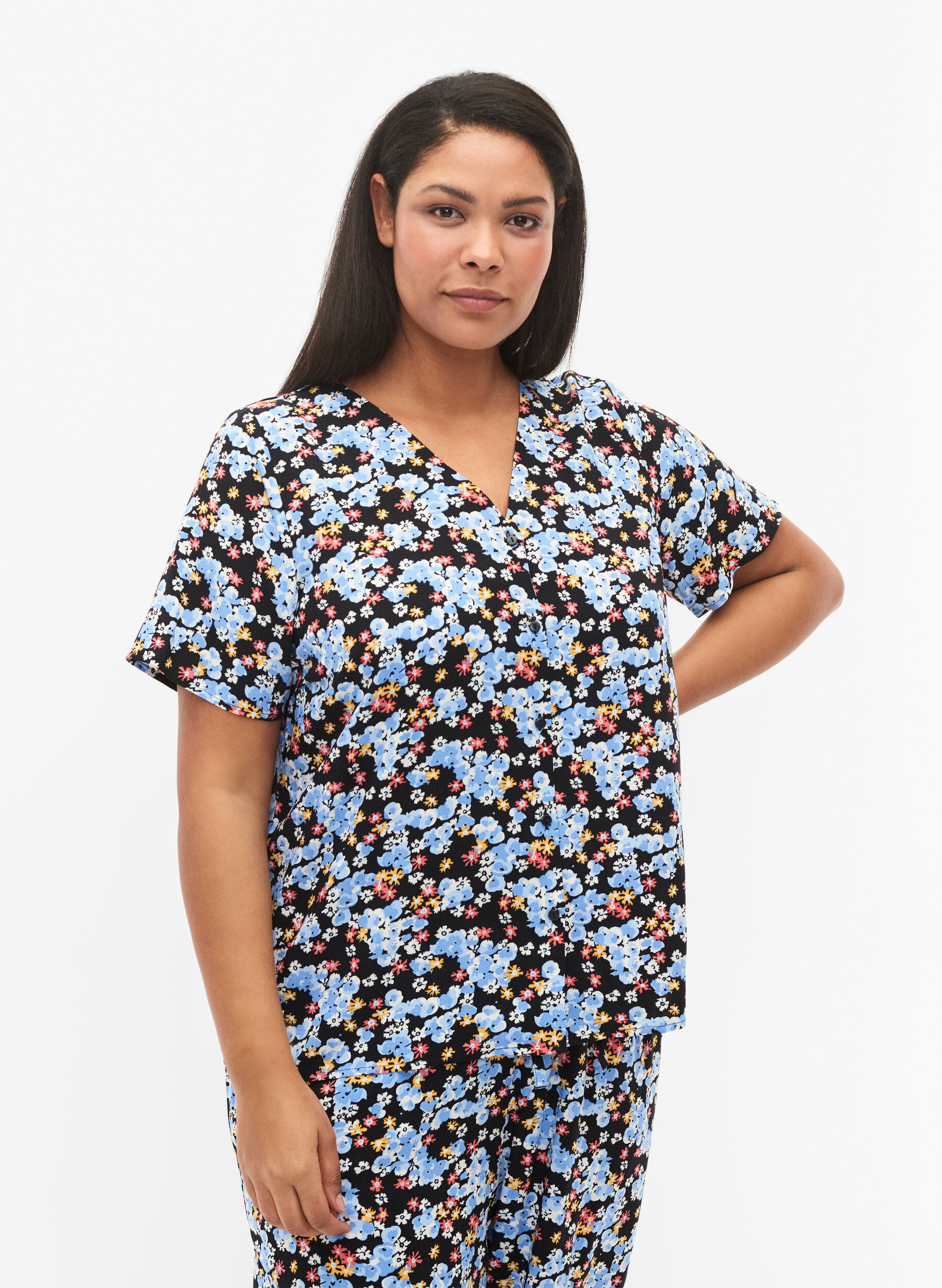 Zizzi Viscose nachthemd met print, Zwart, Model image number 0