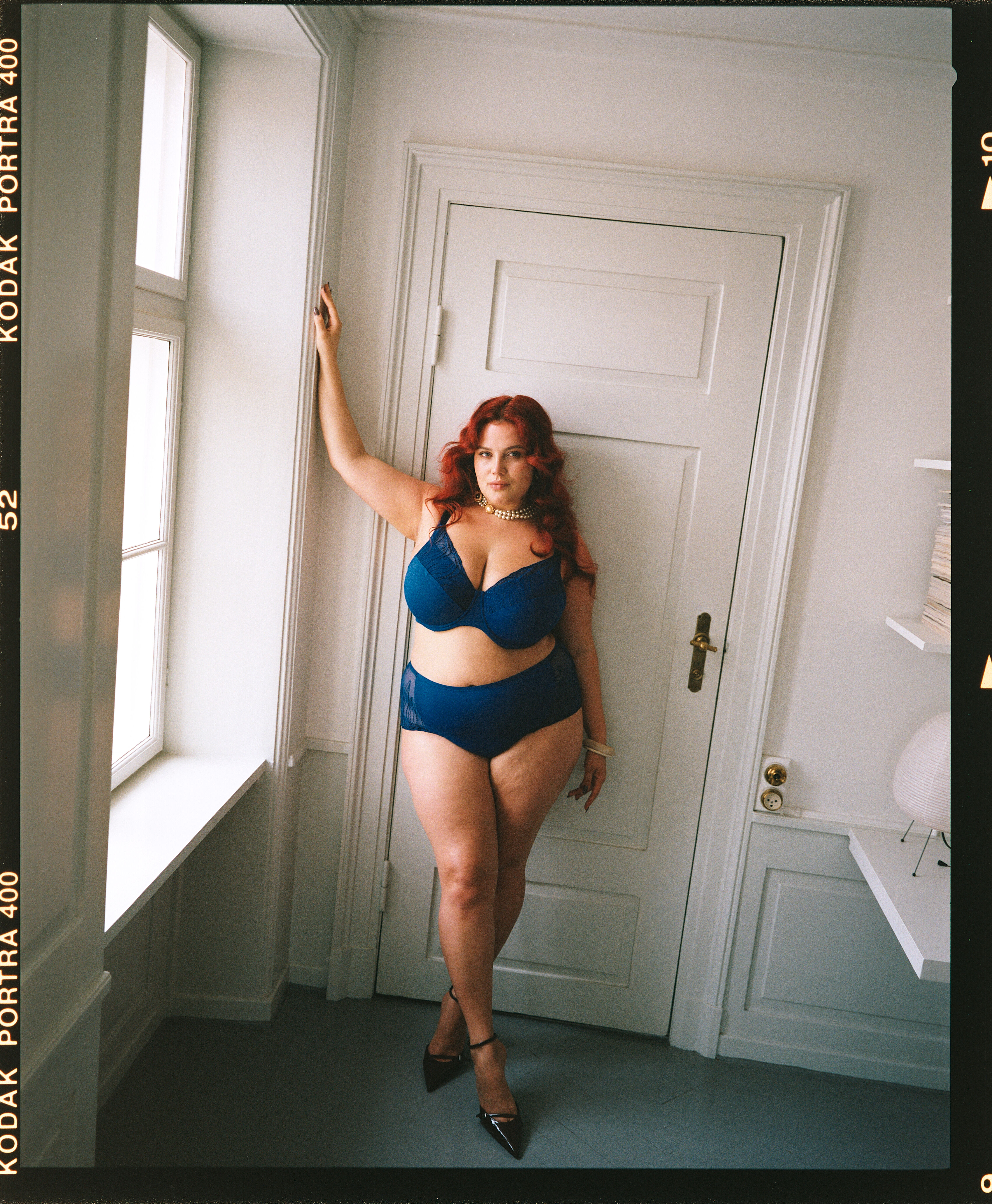 Zizzi Set in blauw met mooie details , , Model