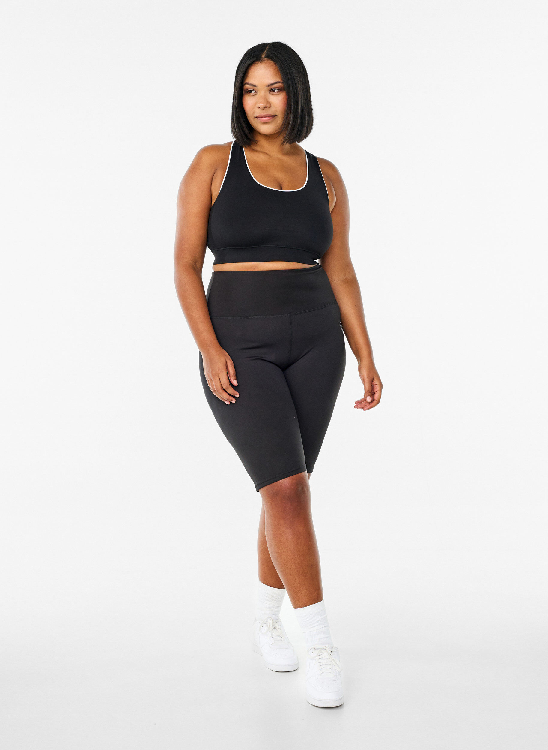 Zizzi Lange strakke sport shorts, Zwart, Model image number 1