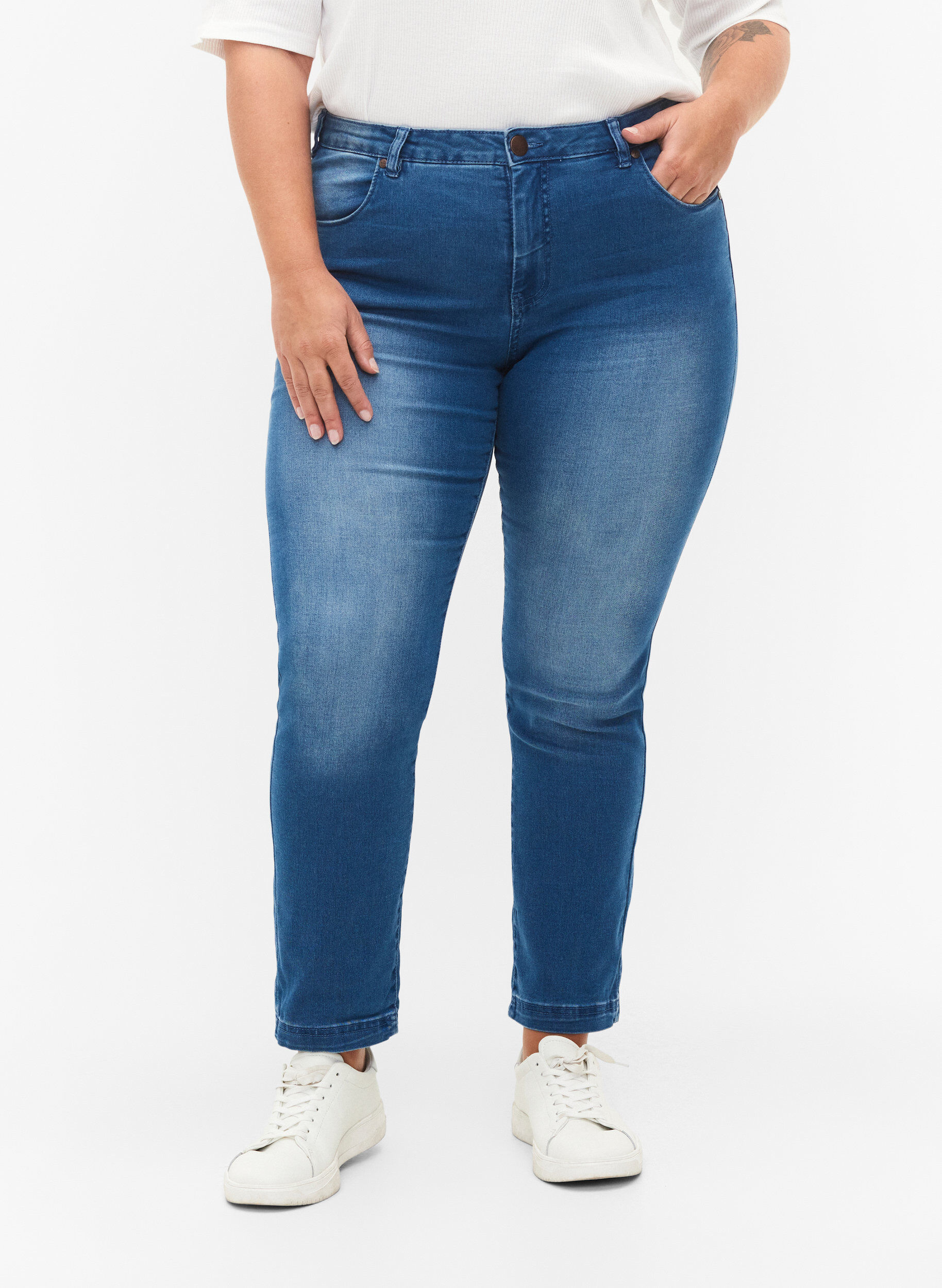 Zizzi Slim fit Emily jeans met normale taille, Blauw, Model image number 2