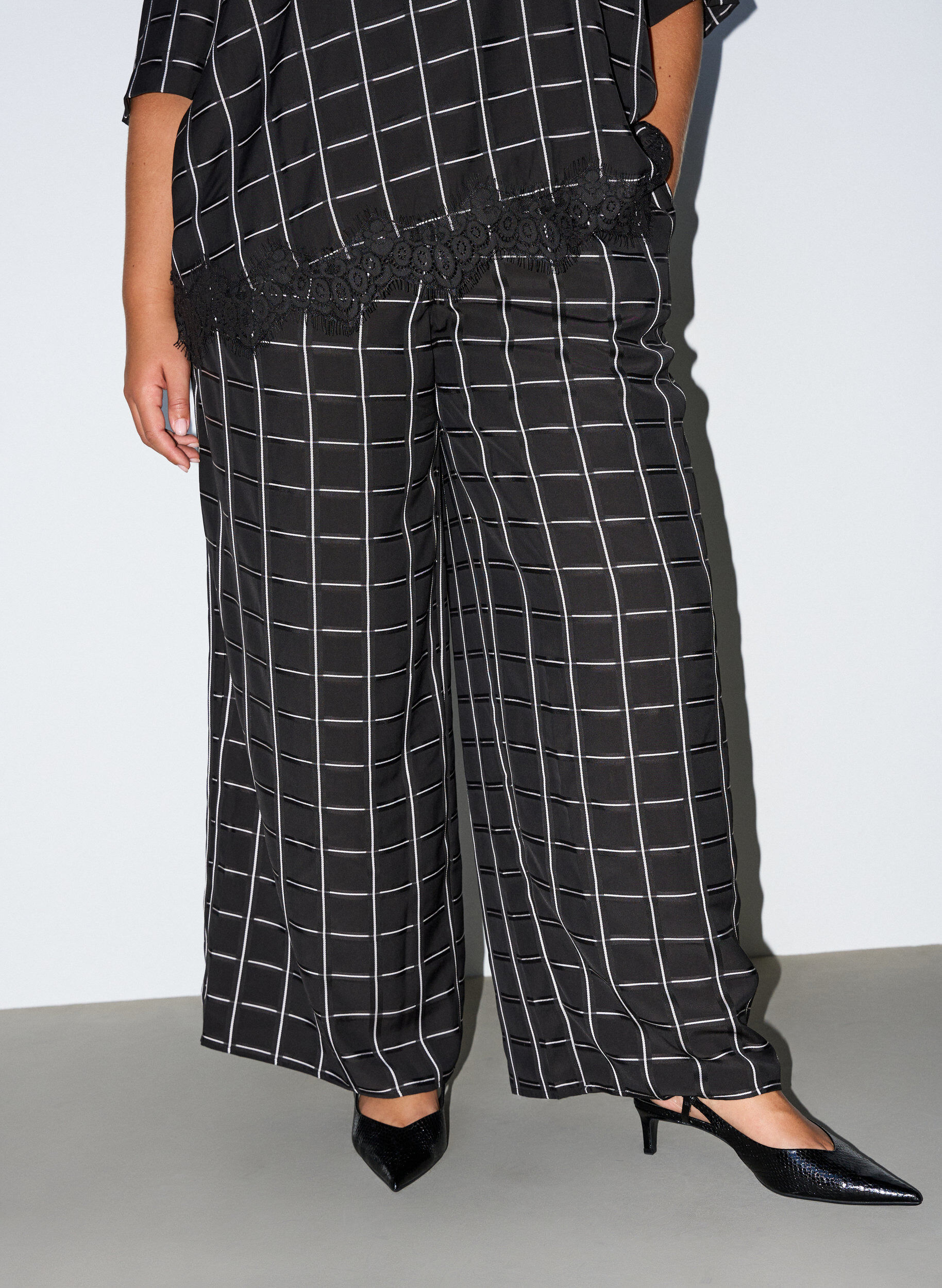 ZizziGeruite broek met wijde pijpen, Zwart, Model image number 2