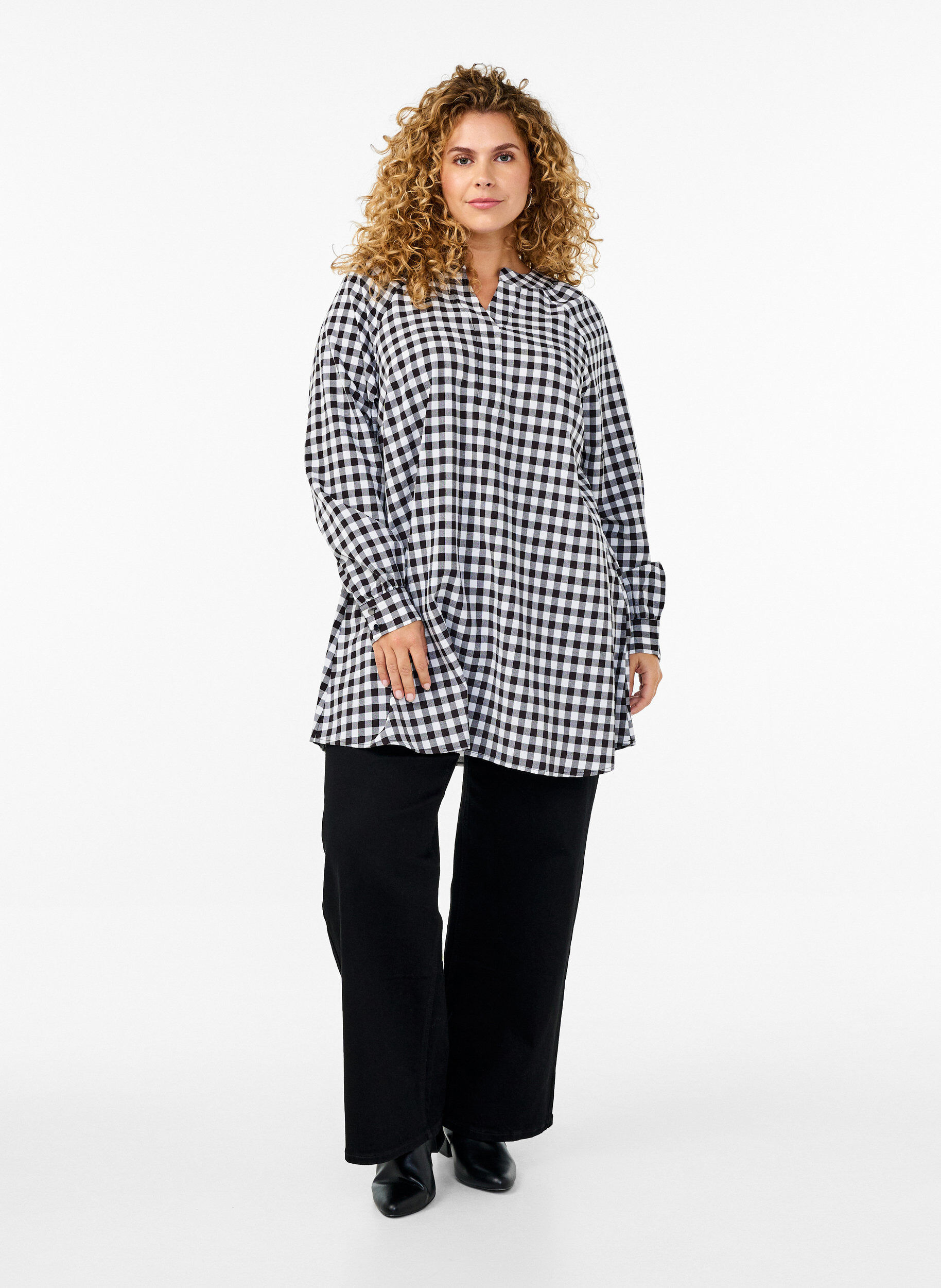 Zizzi Geruite tuniek met V-hals, Black/W. Gingham, Model image number 2