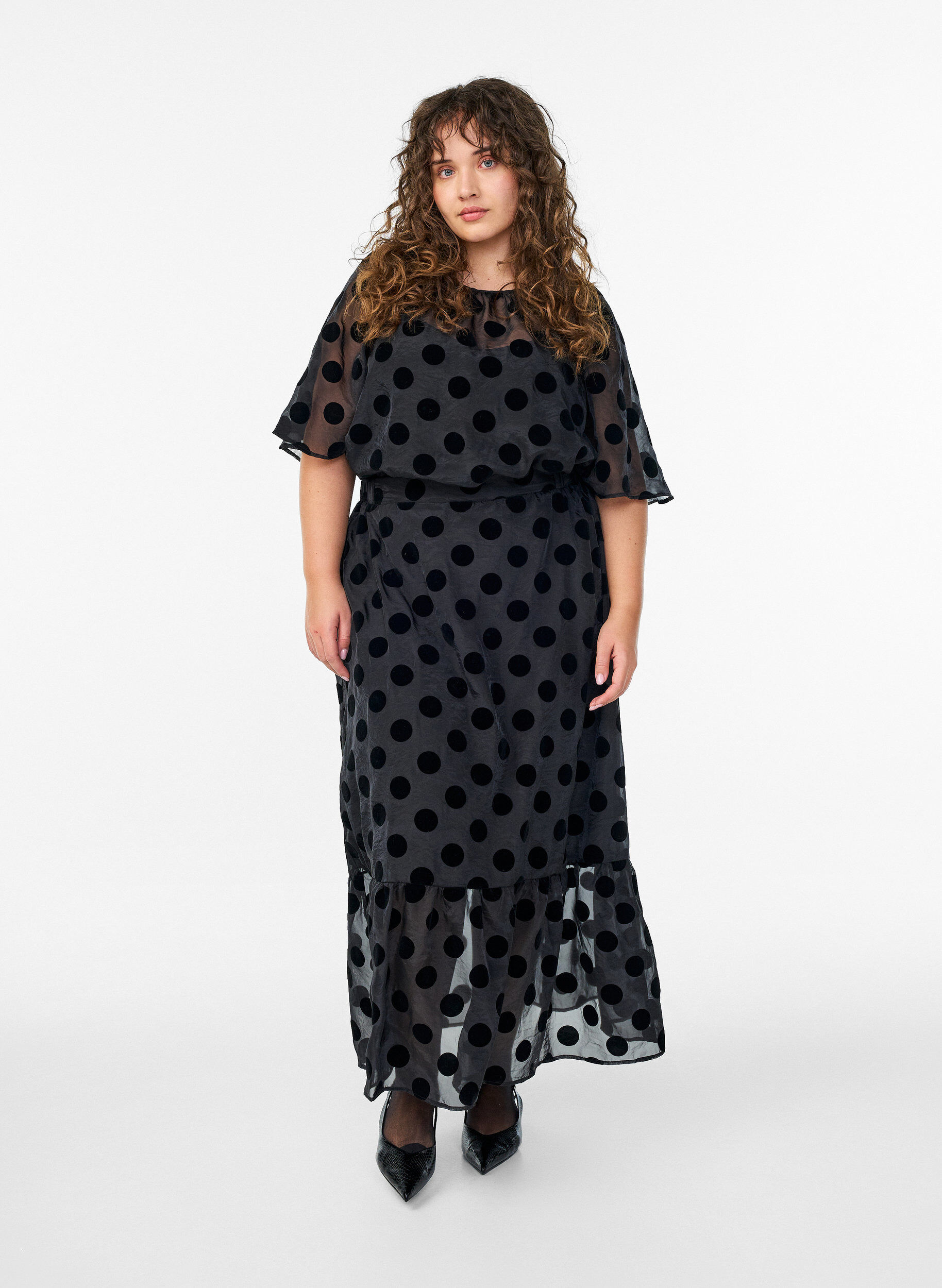 Zizzi Partyblouse in organza-look met fluwelen stippen, Zwart, Model image number 1