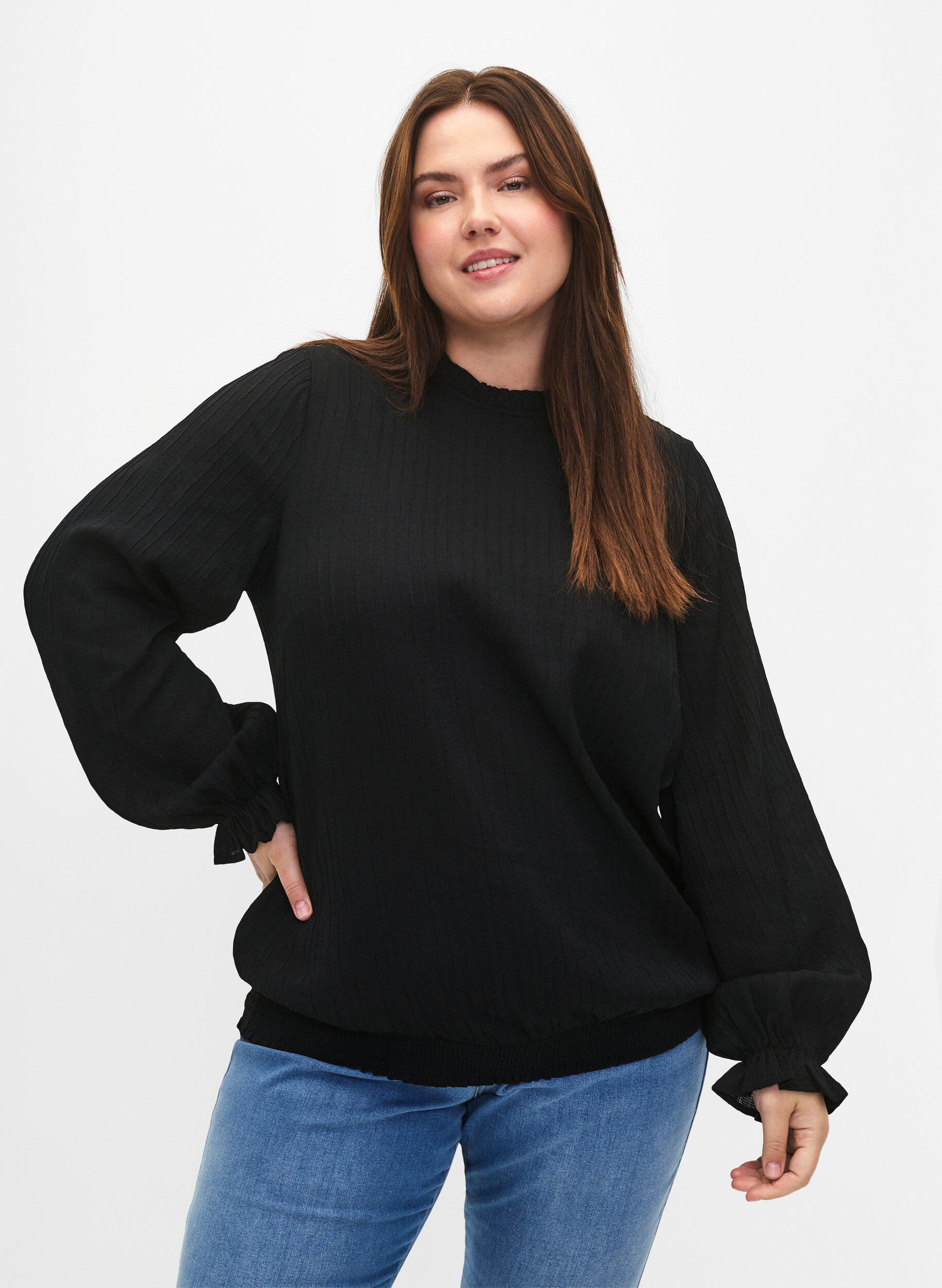 Zizzi Smok blouse met ruches en textuur, Black, Model image number 0
