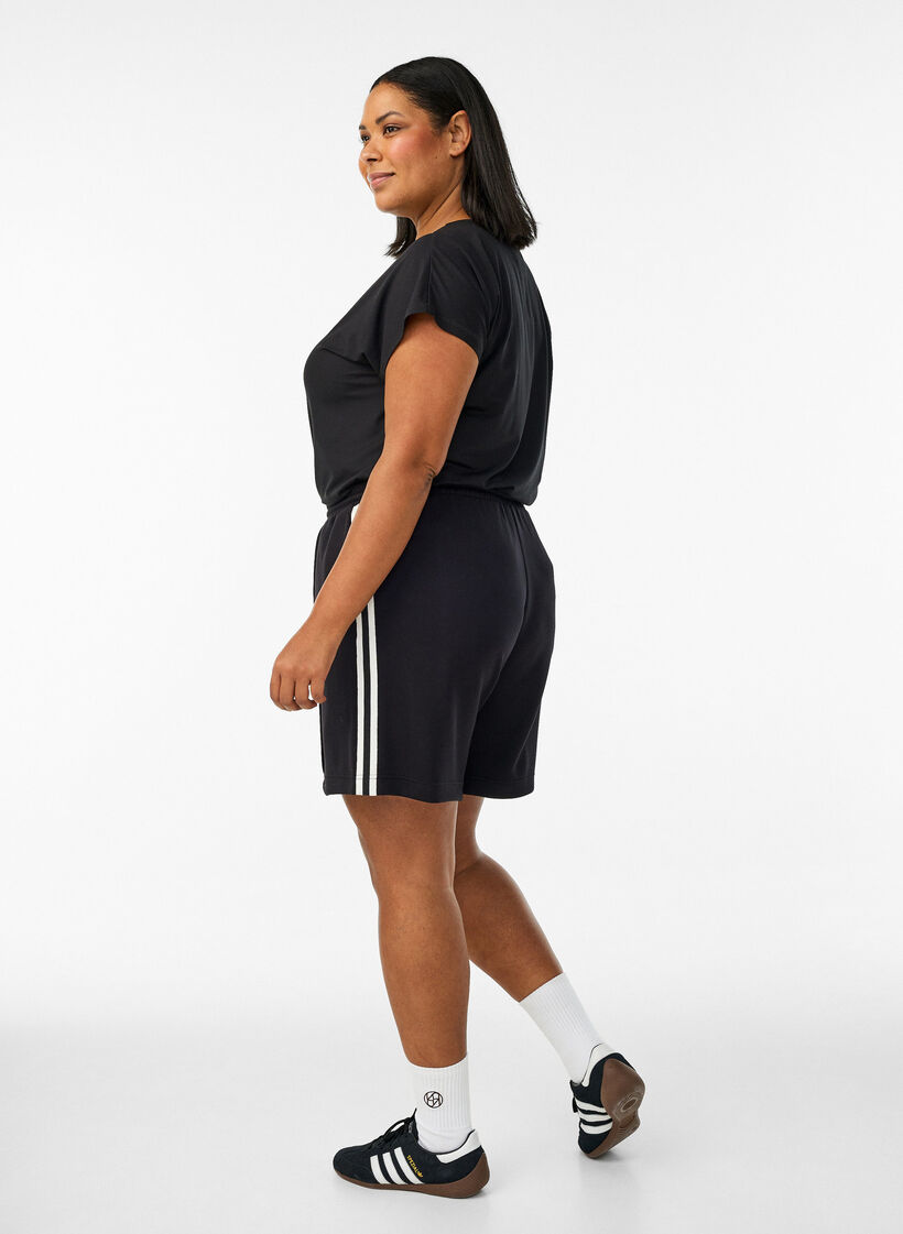 High waist shorts met streepdessin details, Zwart, Model image number 2