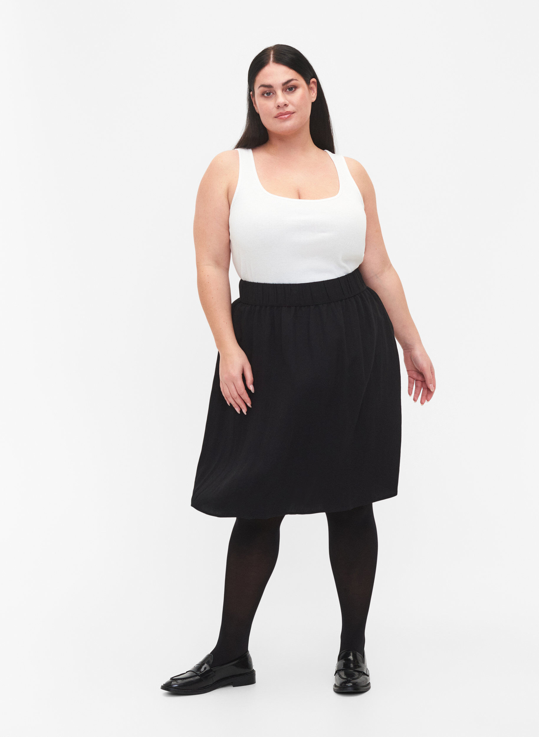 Zizzi Losse rok van viscose, Zwart, Model image number 1