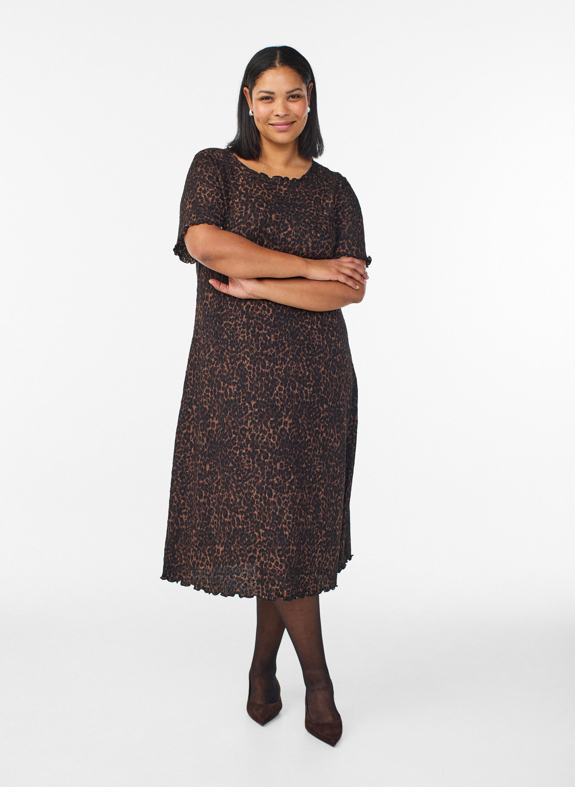 Zizzi Midi jurk met structuur en korte mouwen, Bruin, Model image number 0