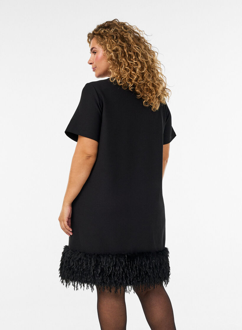 Korte jersey jurk met verenkant, Zwart, Model image number 2