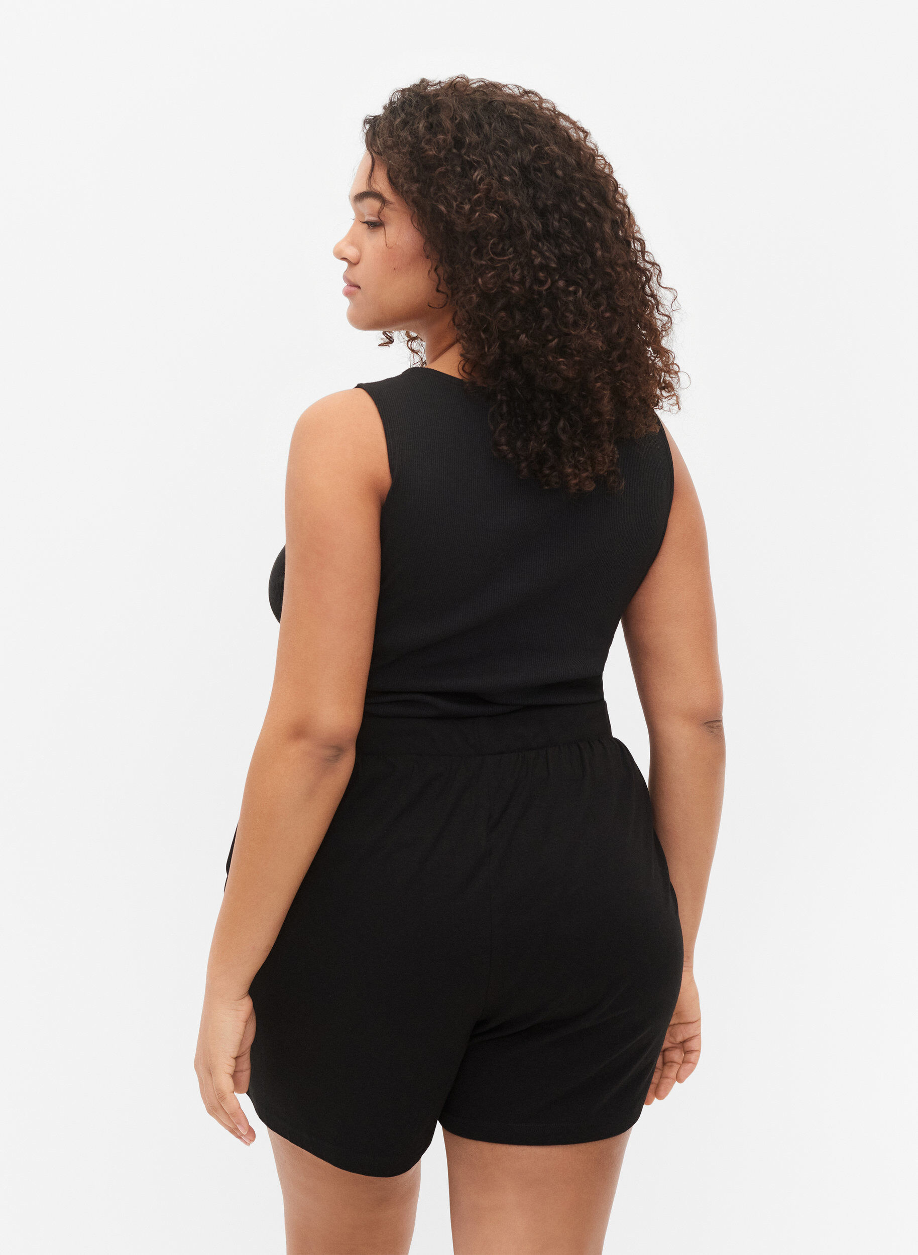 Zizzi Losse pyjama shorts van katoenmix, Zwart, Model image number 2