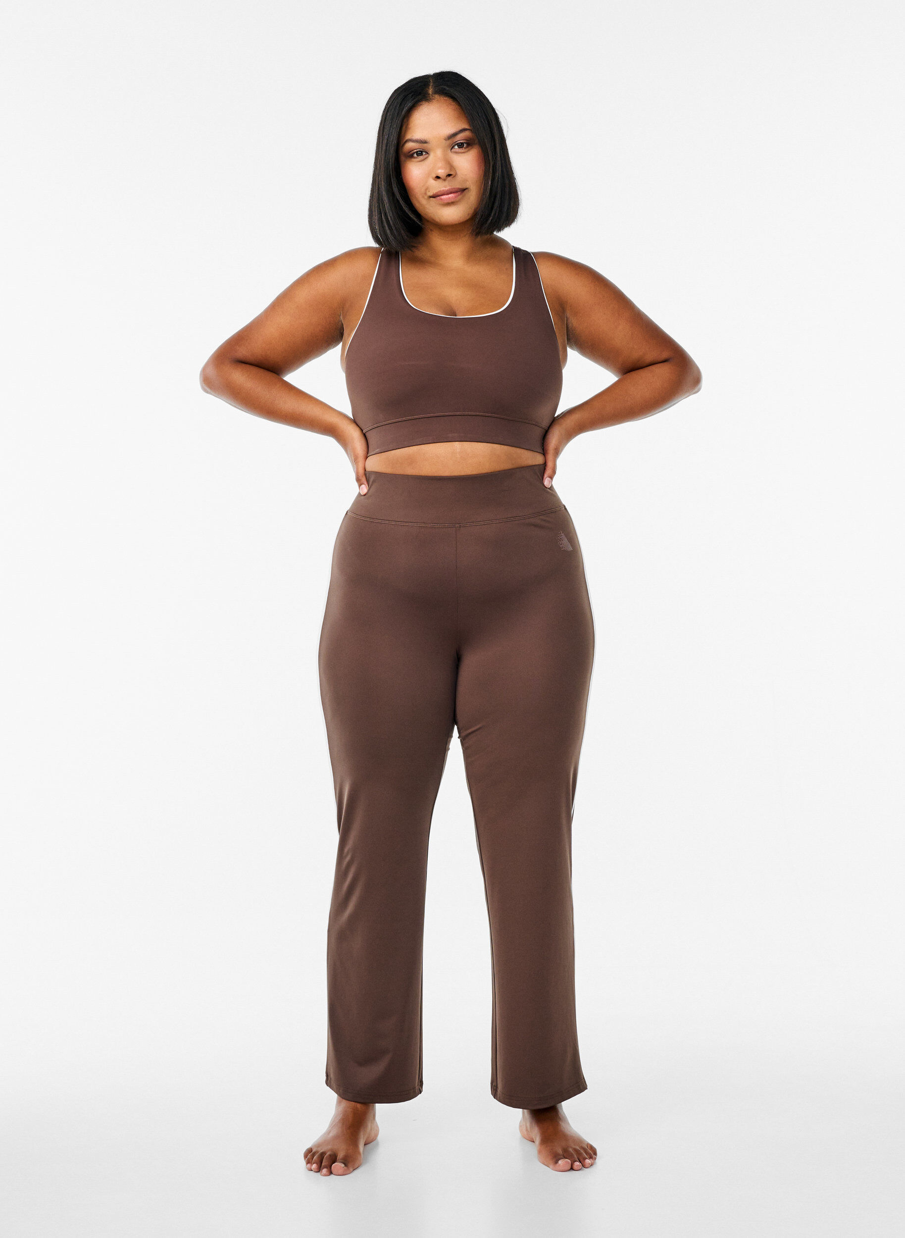 Zizzi Racerback sport-bh met contrasterende biezen, Bruin, Model image number 1