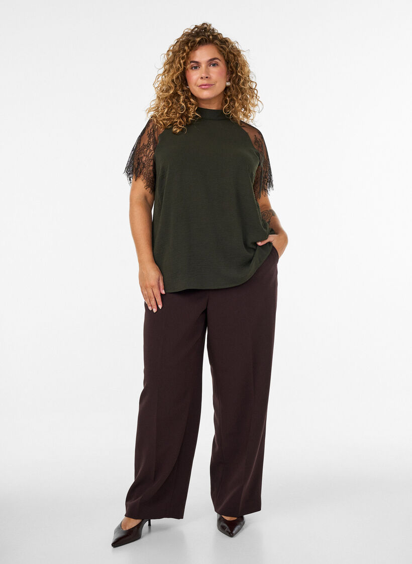 Blouse met korte kanten mouwen en hoge hals, Groen, Model image number 1