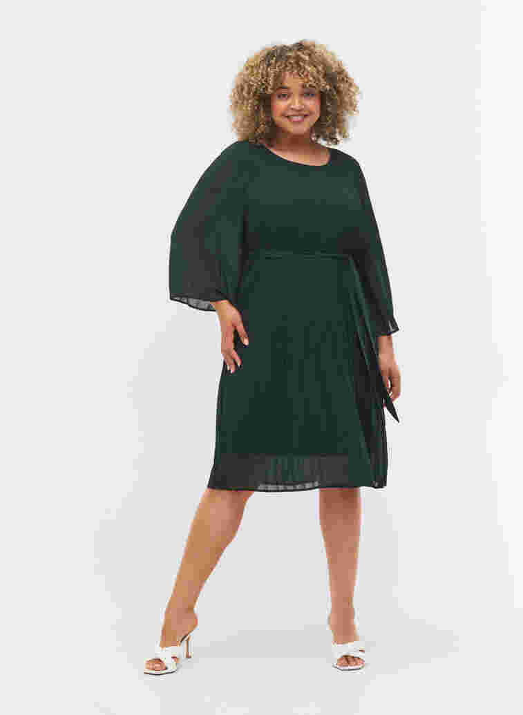  Geplooide jurk met strikceintuur, Scarab, Model image number 2
