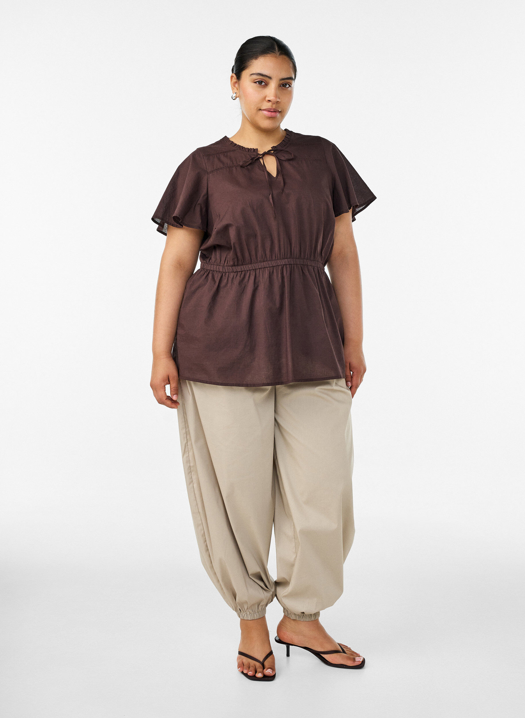 ZizziKatoenen blouse met strik en elastische taille, Bruin, Model image number 1