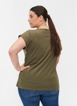 T-shirt van biologisch katoen met borstzakje, Ivy Green, Model image number 1