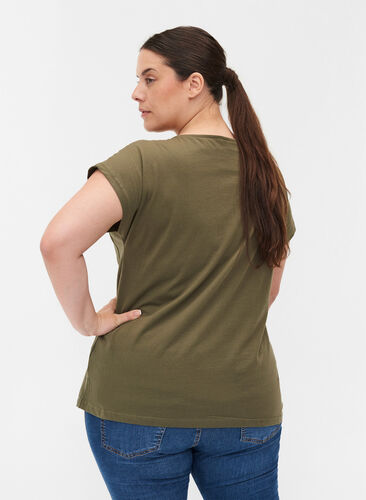 T-shirt van biologisch katoen met borstzakje, Ivy Green, Model image number 1