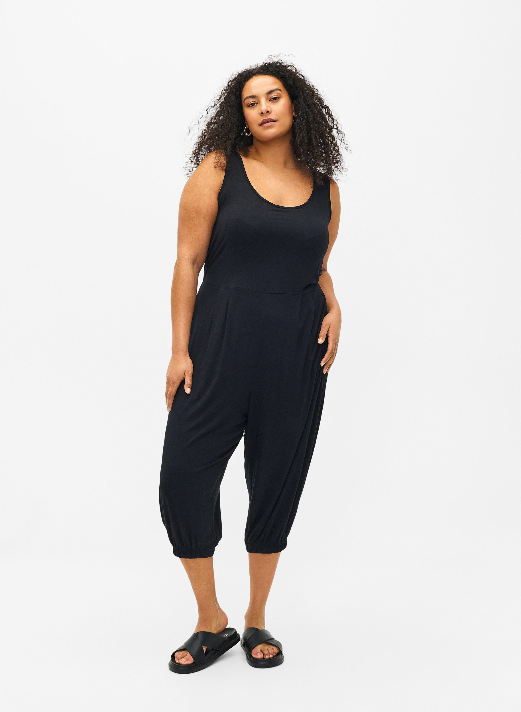 Zizzi Mouwloze jumpsuit met zakken, Black, Model image number 0