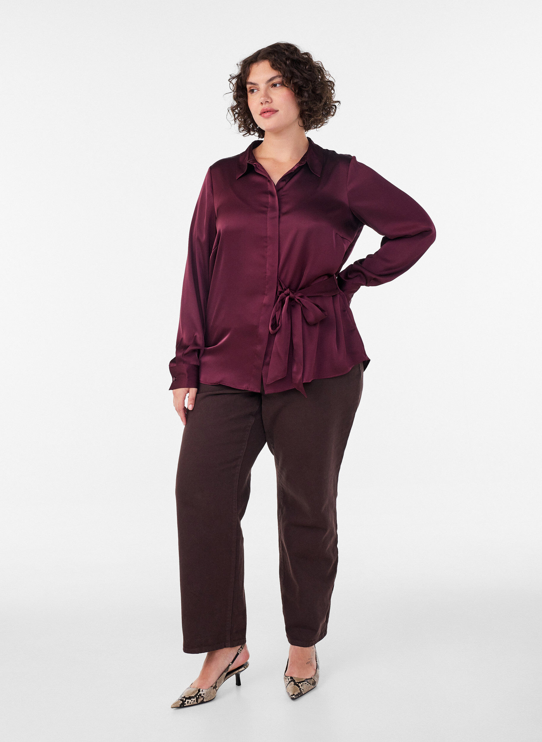 ZizziShirt met satijnlook en wikkeleffect, Rood, Model image number 1