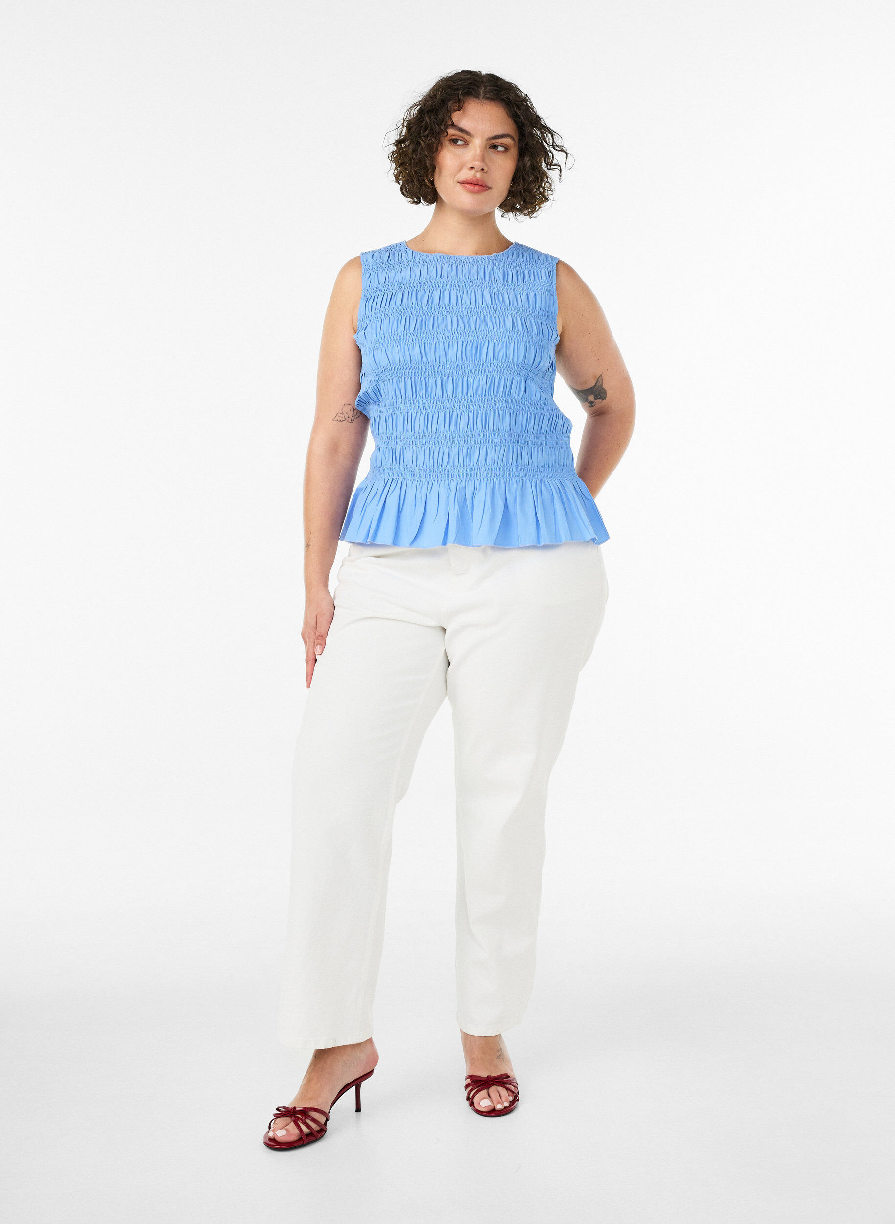 ZizziSmocktop met boothals en peplumzoom, Blauw, Model image number 1