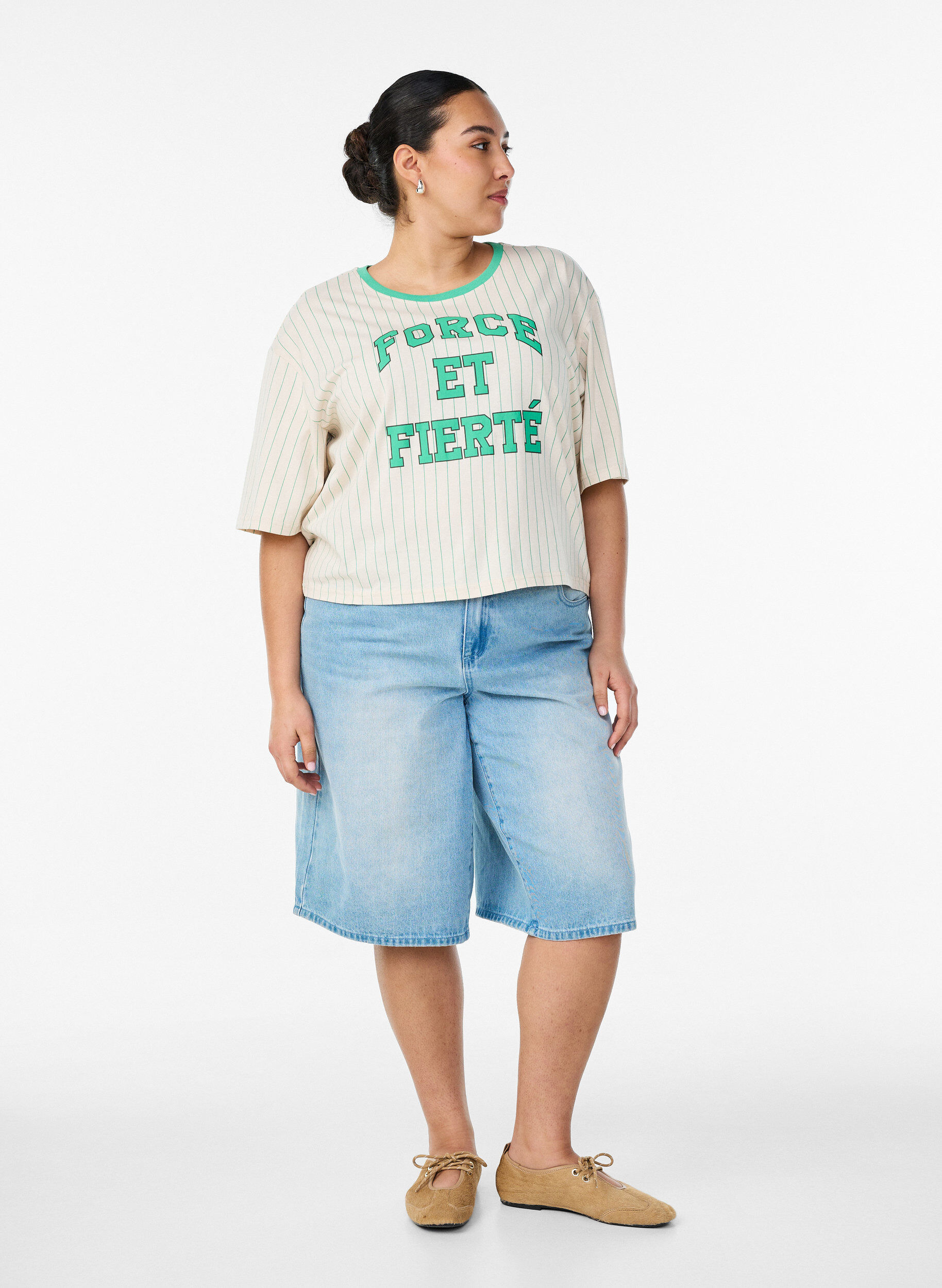 ZizziBoxy T-shirt met strepen en statement print, Vanille, Model image number 1