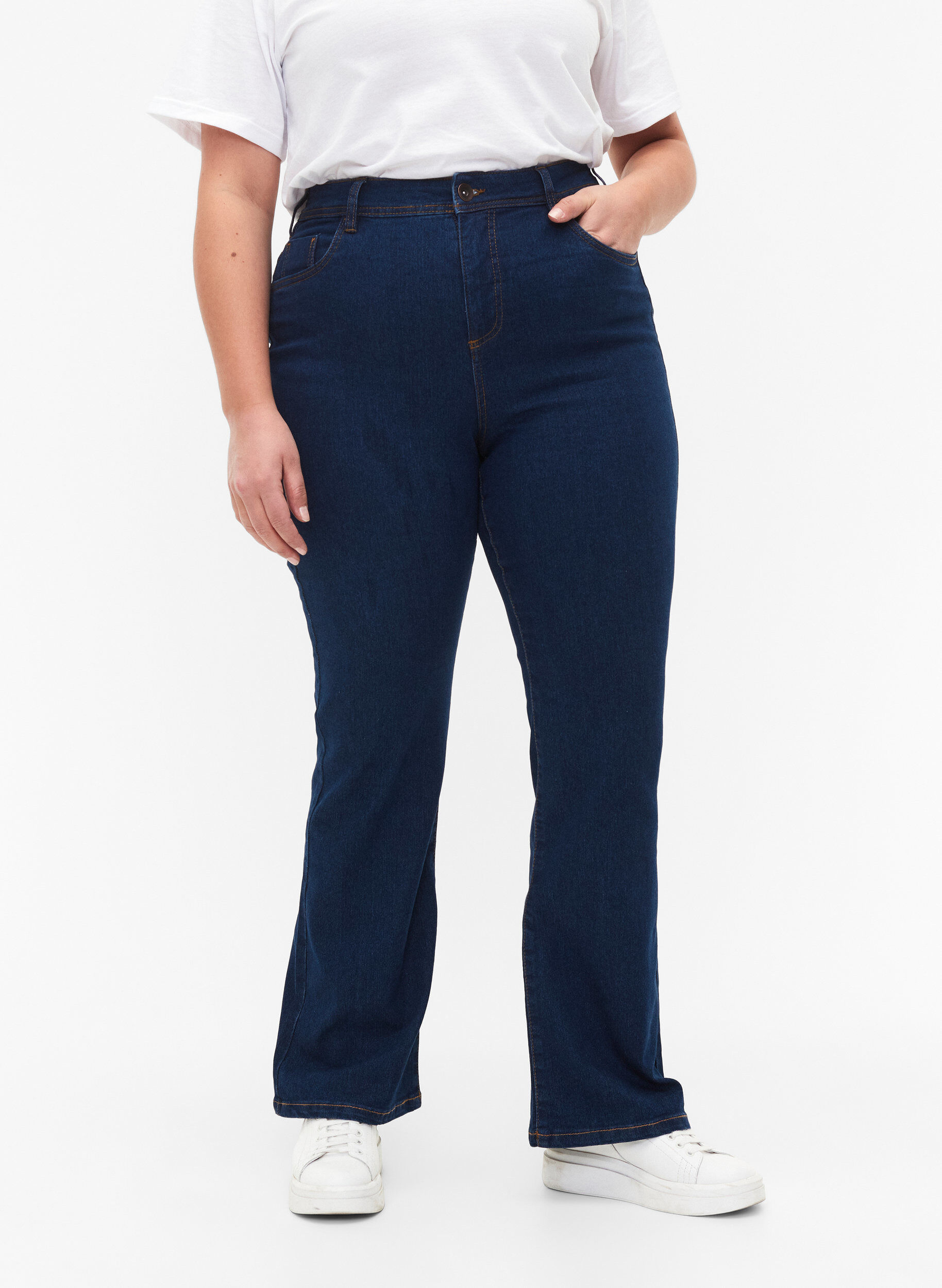 Zizzi FLASH - Hoog getailleerde jeans met bootcut, Blauw, Model image number 2