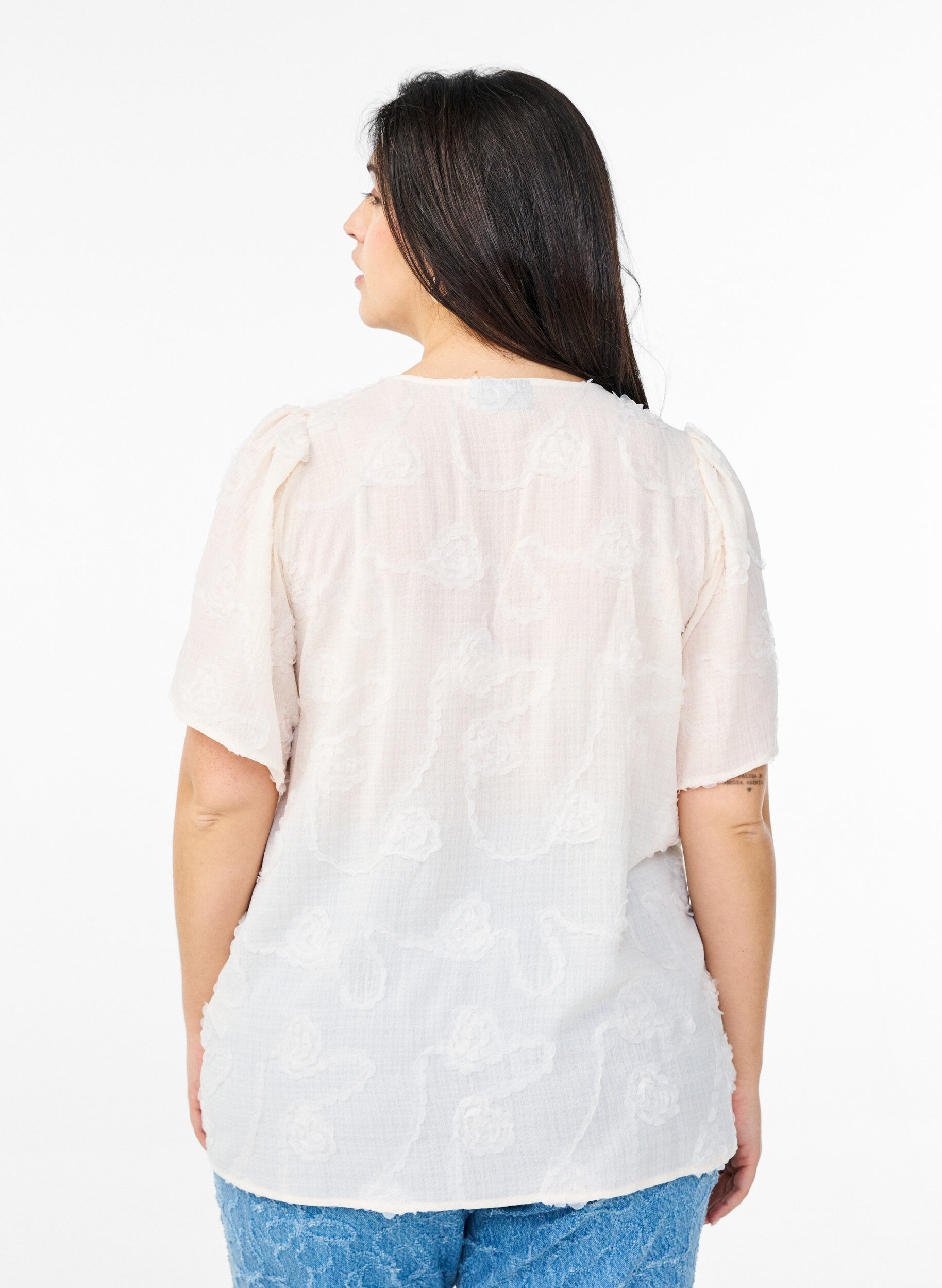 Zizzi Shirtblouse met korte mouwen en 3D-bloeimeffect, Beige, Model image number 2