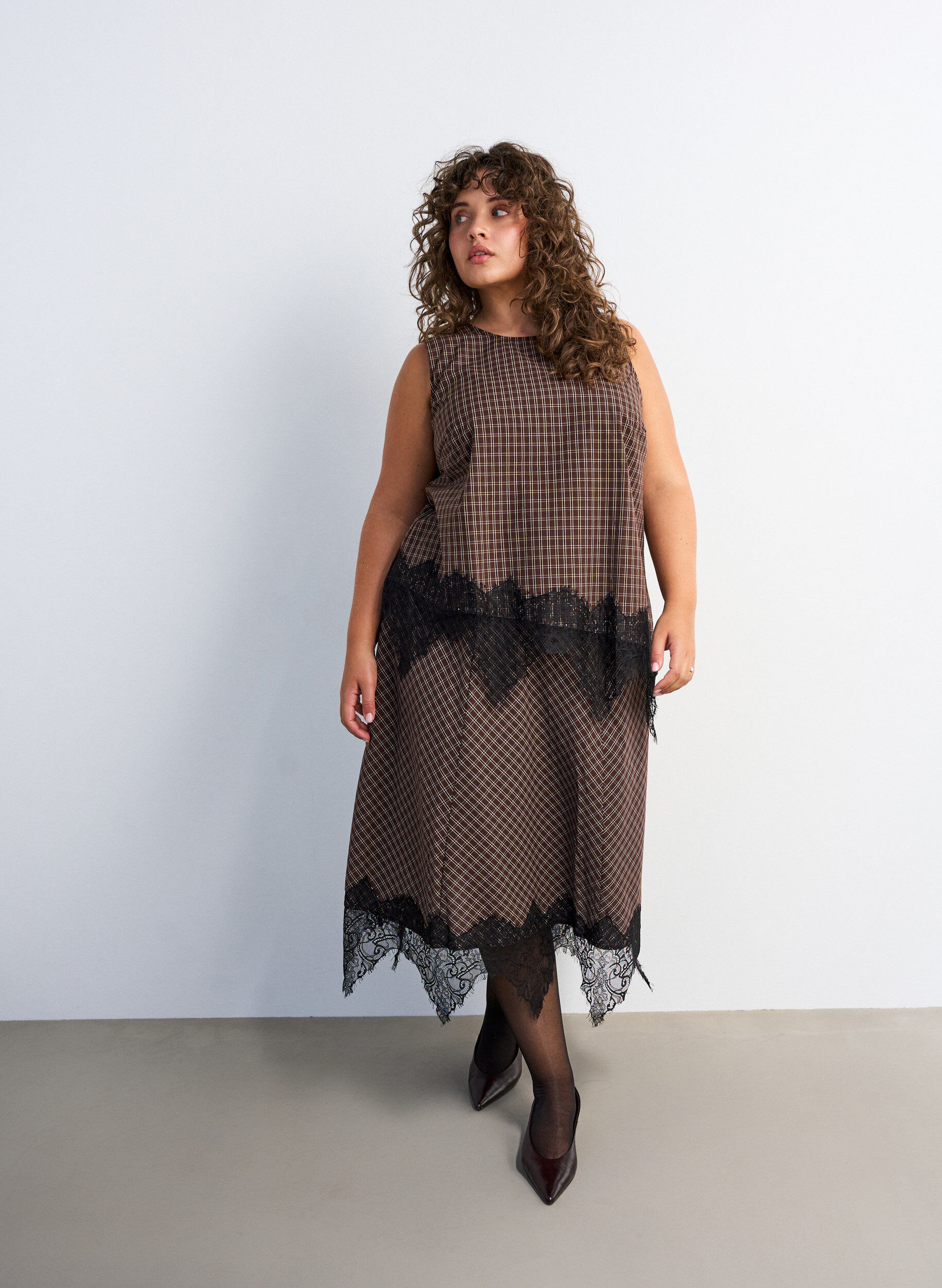 ZizziMidi-rok met kanten afwerking en ruitpatroon, Bruin, Model image number 0