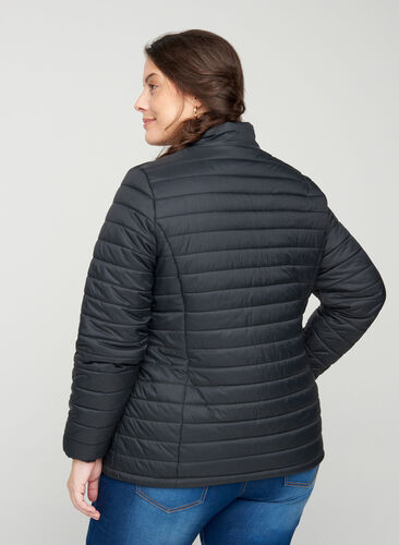 Korte gewatteerde jas met ritssluiting, Black, Model image number 1