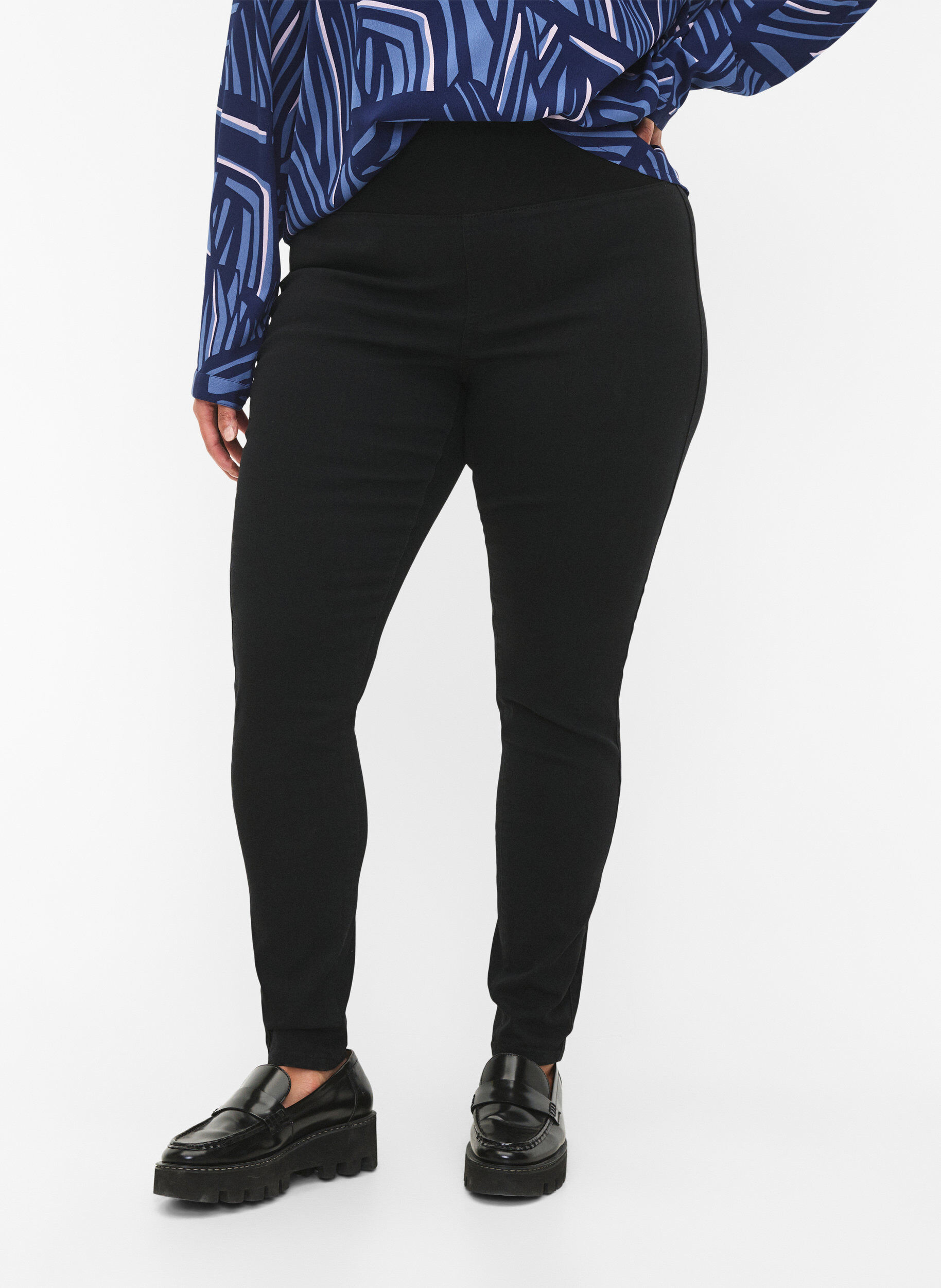 Zizzi FLASH - Jeggings met brede elastische tailleband, Zwart, Model image number 2