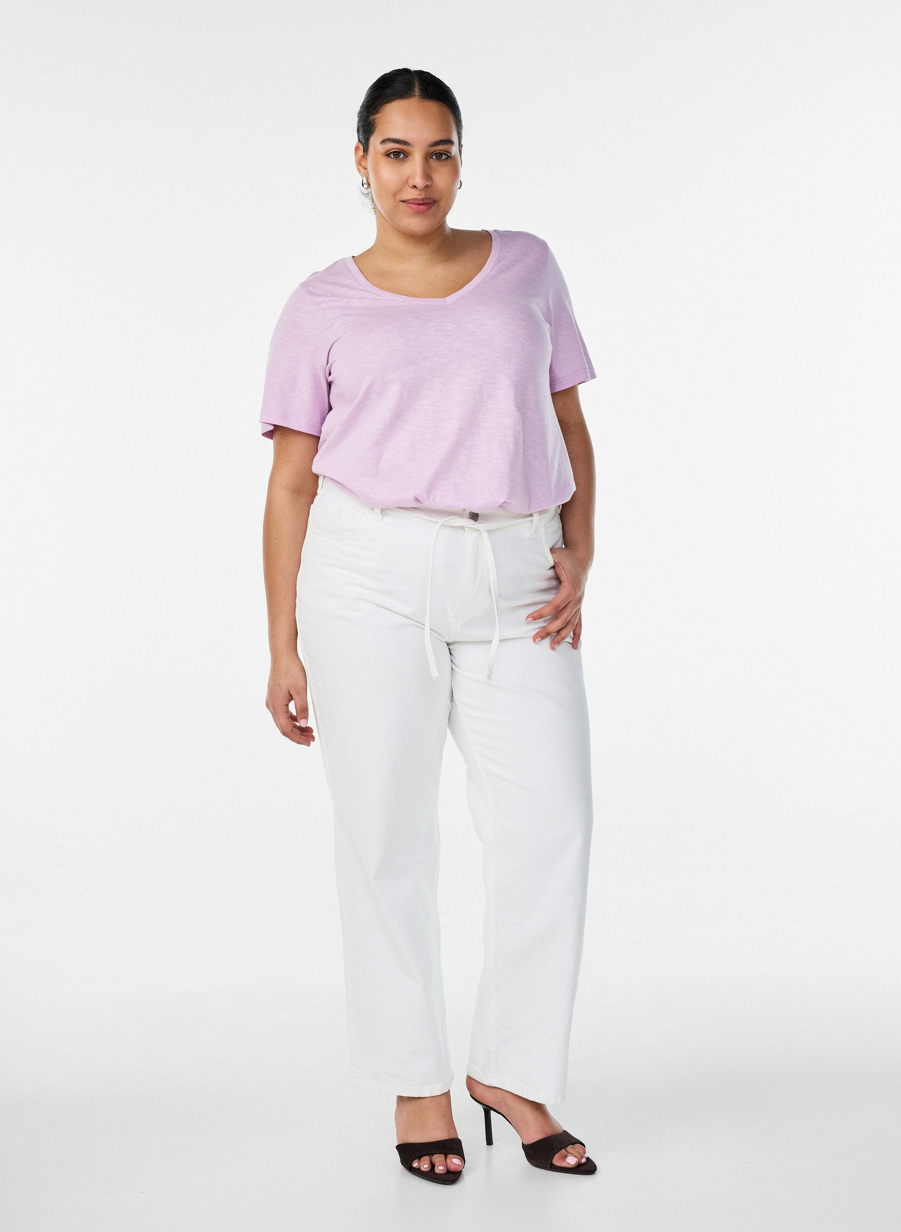 Zizzi Basic t-shirt met korte mouwen en v-hals, Paars, Model image number 1