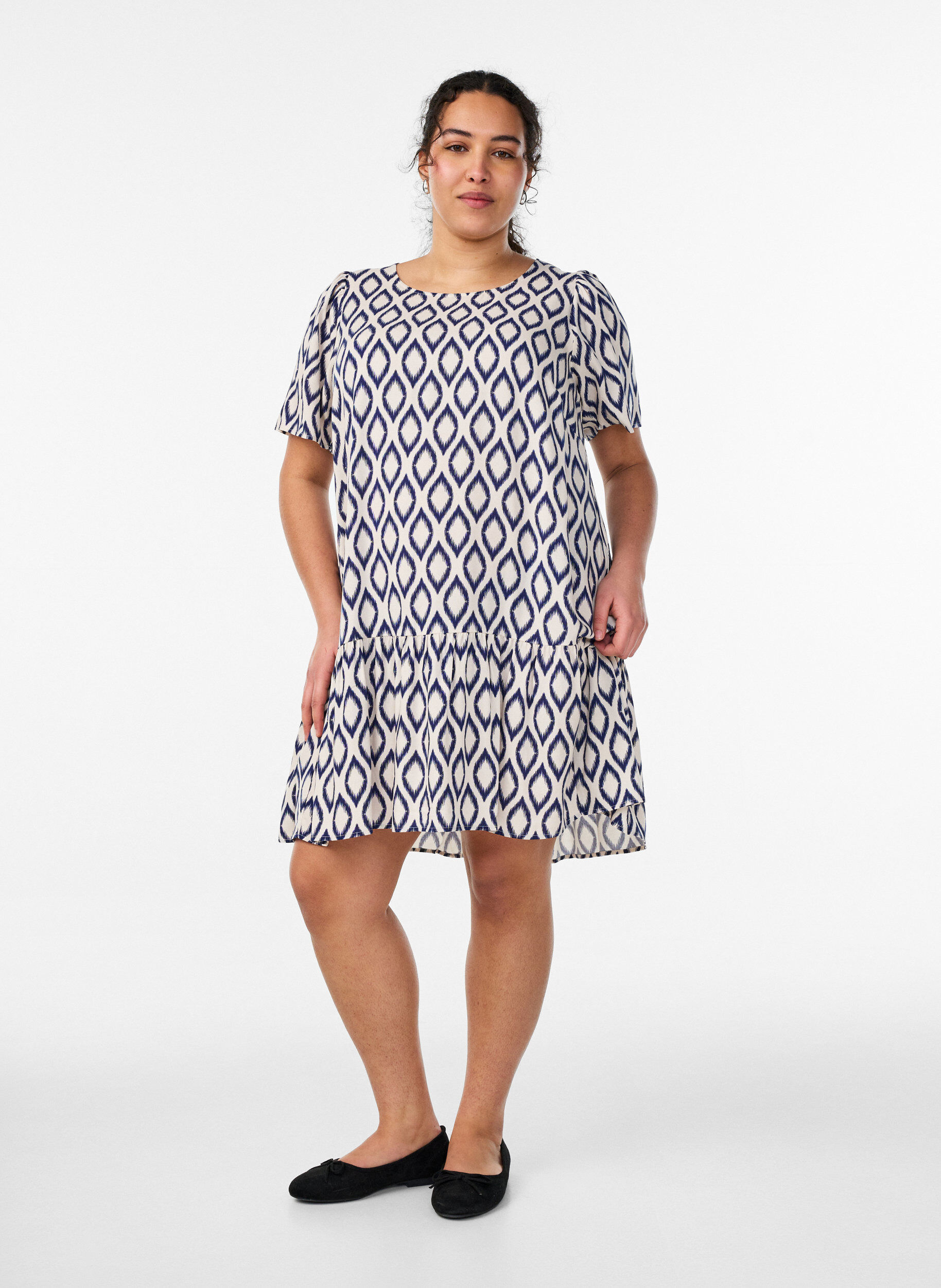 Zizzi Viscose jurk met snijlijn, Blauw, Model image number 1