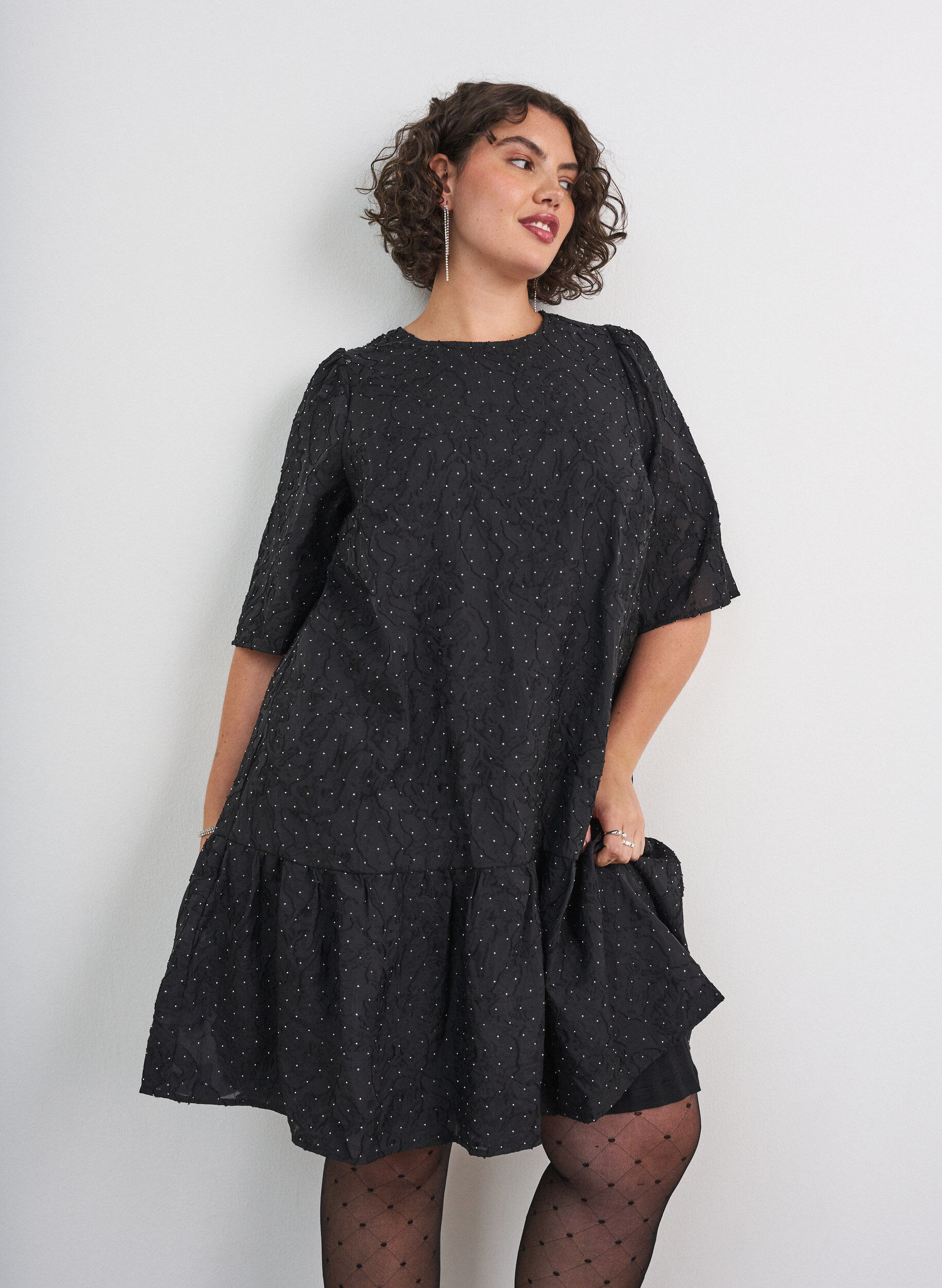 ZizziJacquard jurk met glanzende details en pofmouwen, Zwart, Model image number 0