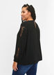 Blouse met lange mouwen en gehaakte details, Black, Model image number 1