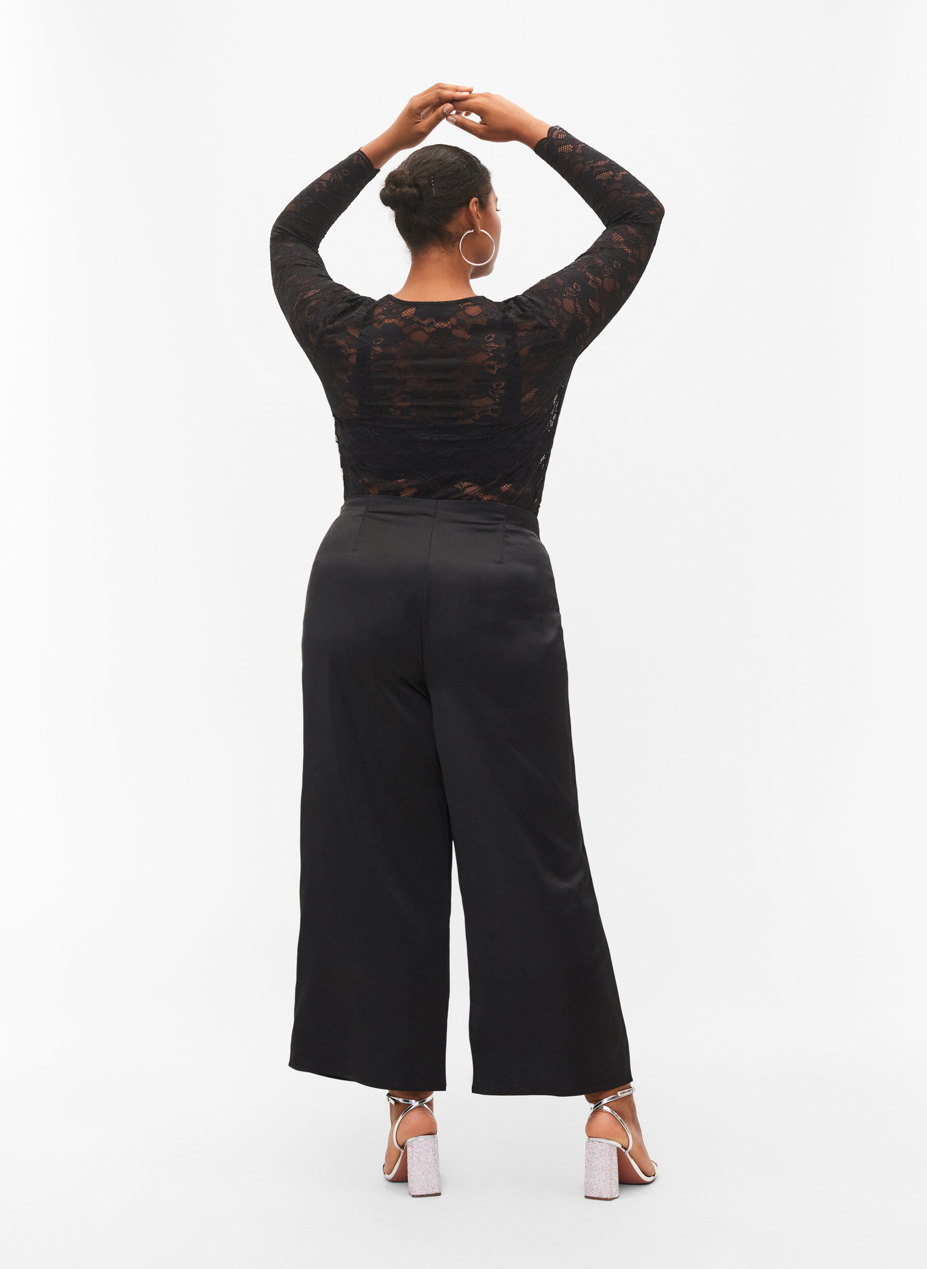 Zizzi Satijnen broek met wijdte, Black, Model image number 1