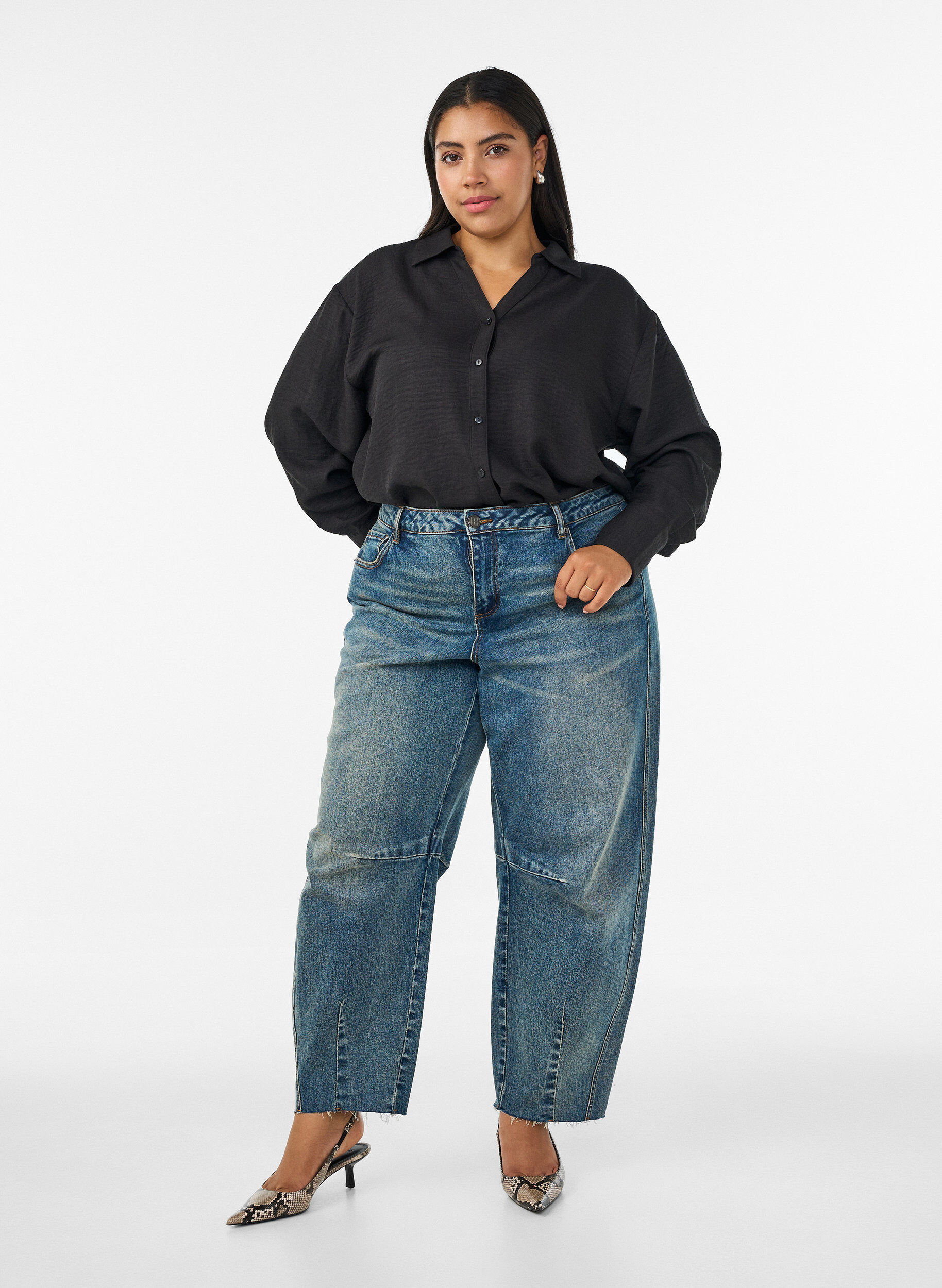 ZizziLosse shirt met V-hals, Zwart, Model image number 1