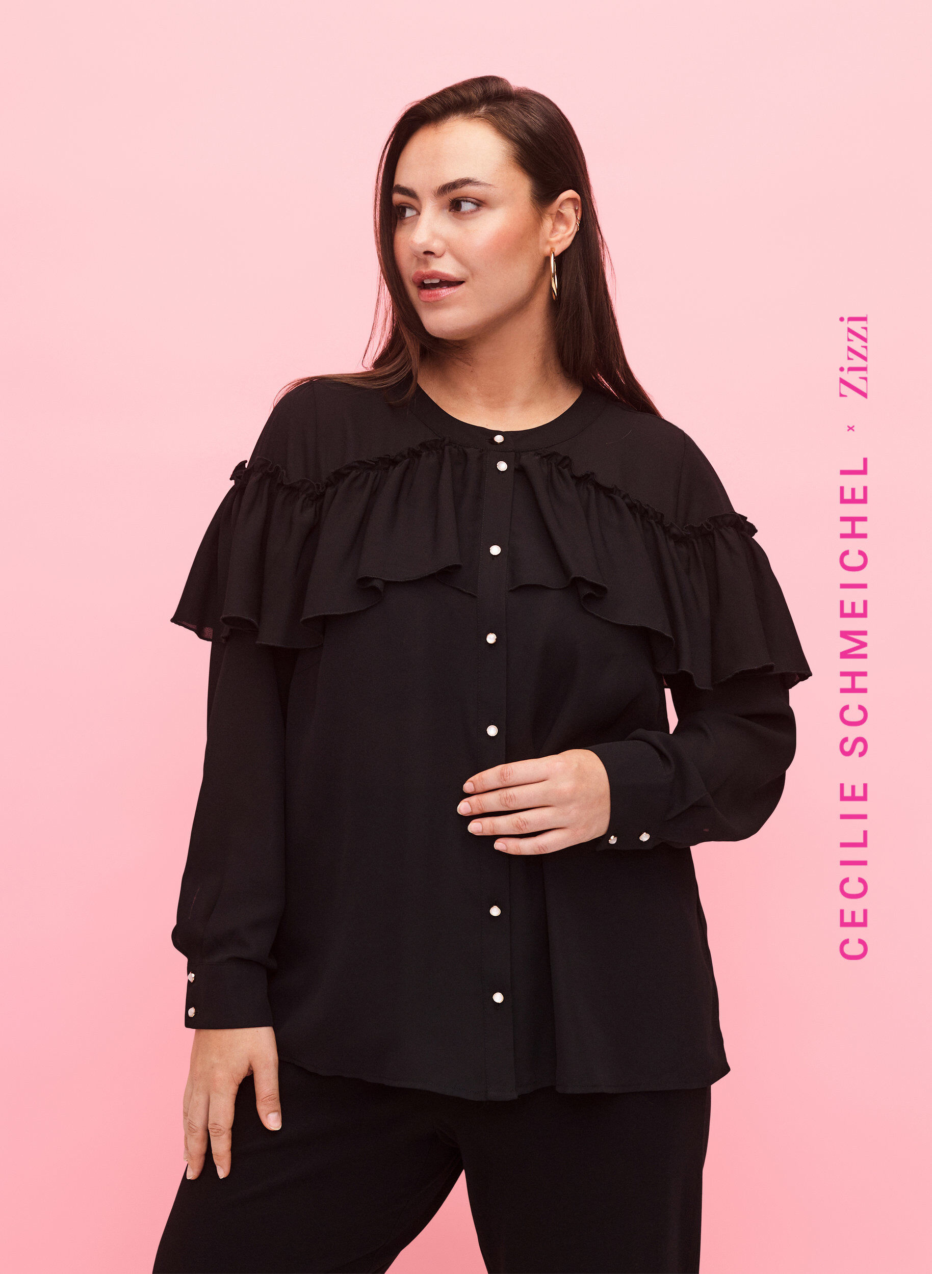 Zizzi Ruche blouse met parelknopen, Black, Model image number 0