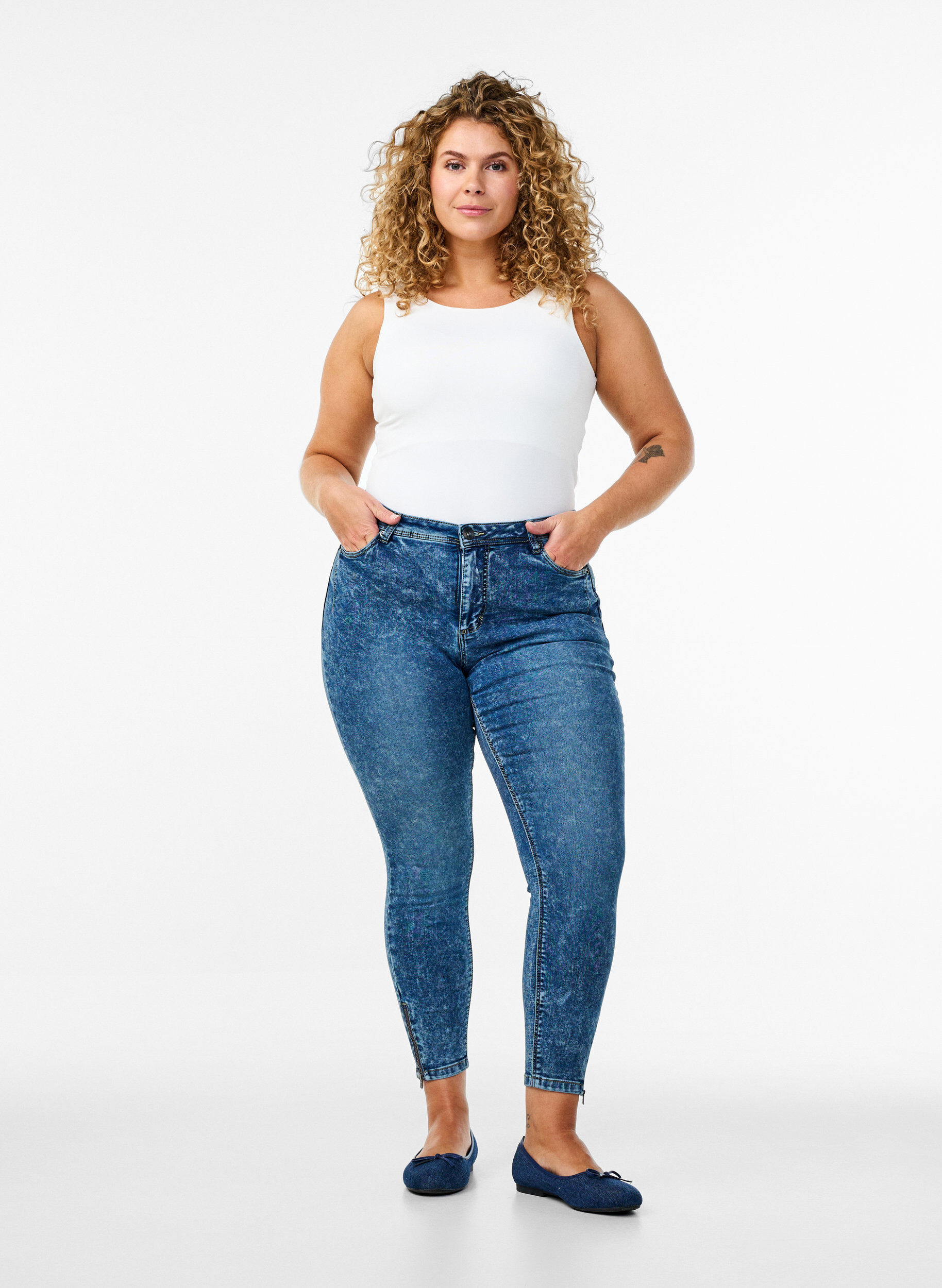 Cropped Amy jeans met rits, Blauw, Model