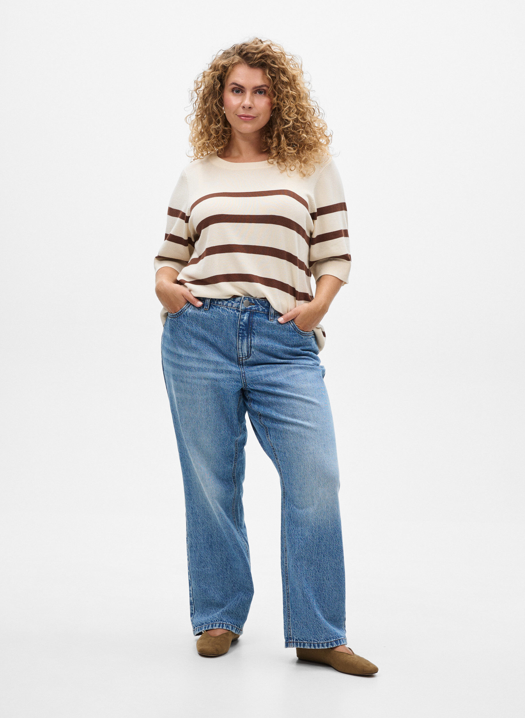 Zizzi Gestreepte top met korte mouwen in breisel, Beige, Model image number 1