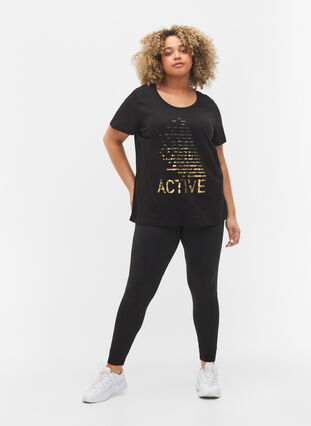 Sport-T-shirt met print, Black gold foil logo, Model image number 2