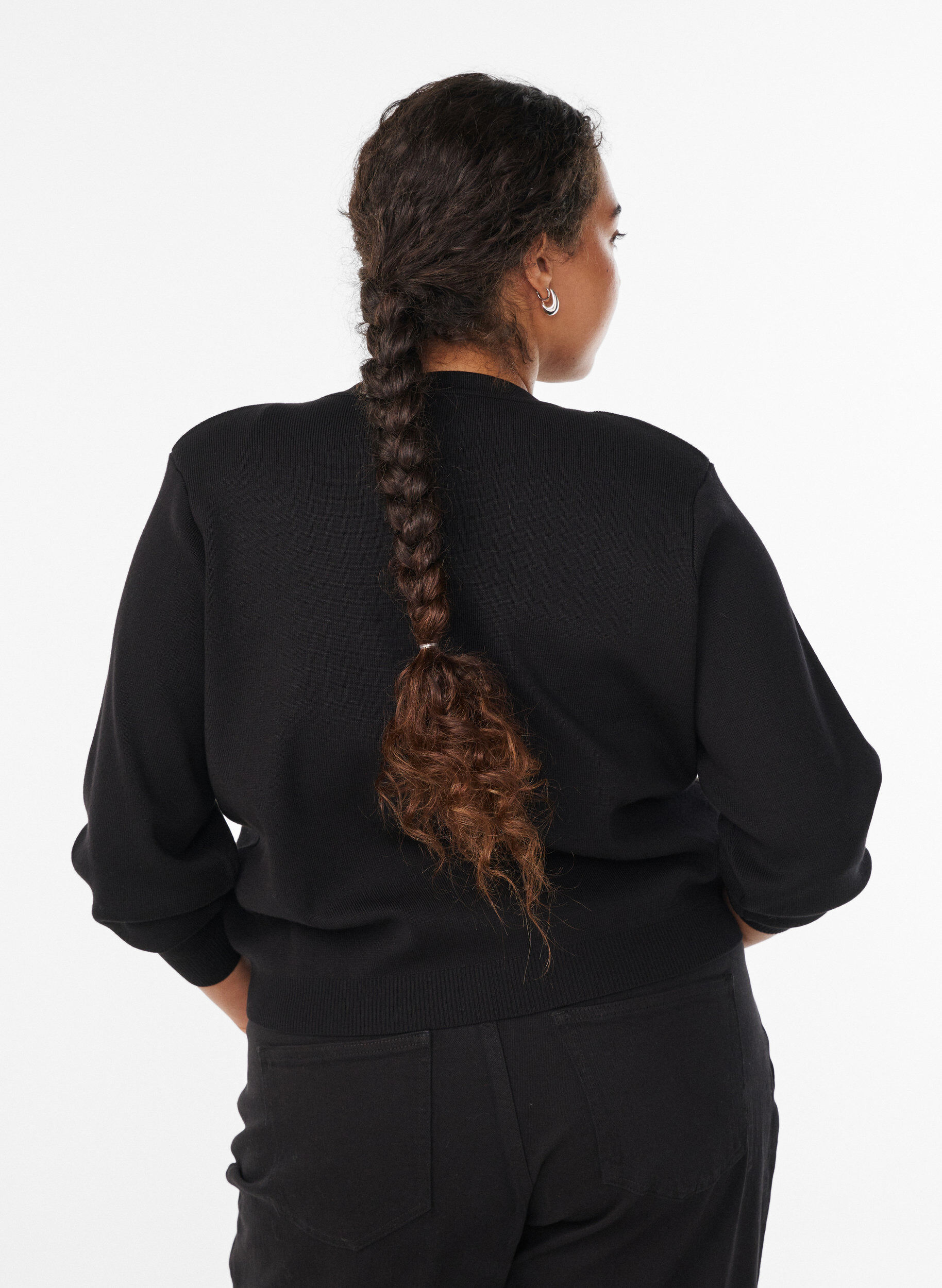 Zizzi Cardigan met decoratieve gouden knopen, Zwart, Model image number 2