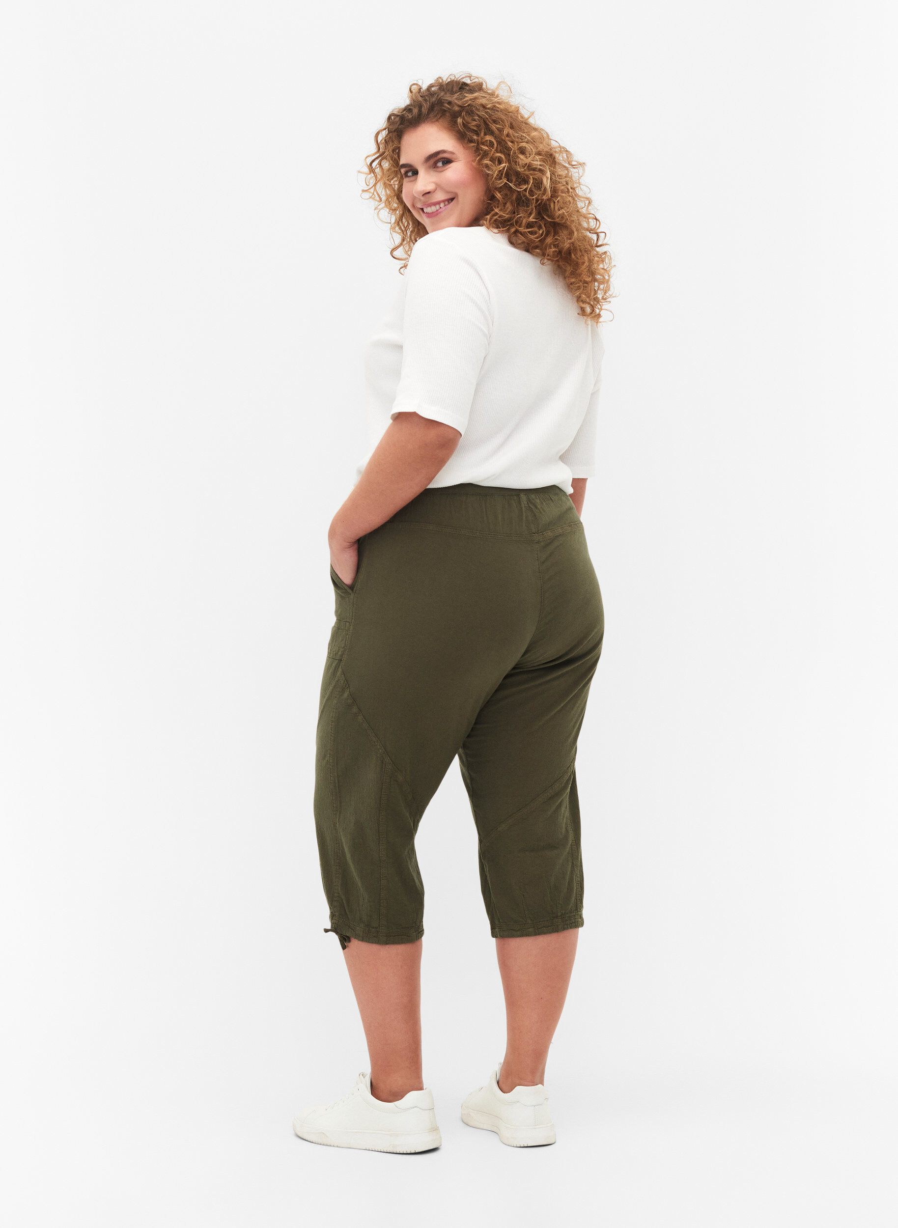 Zizzi Katoenen Capri-broek, Groen, Model image number 1